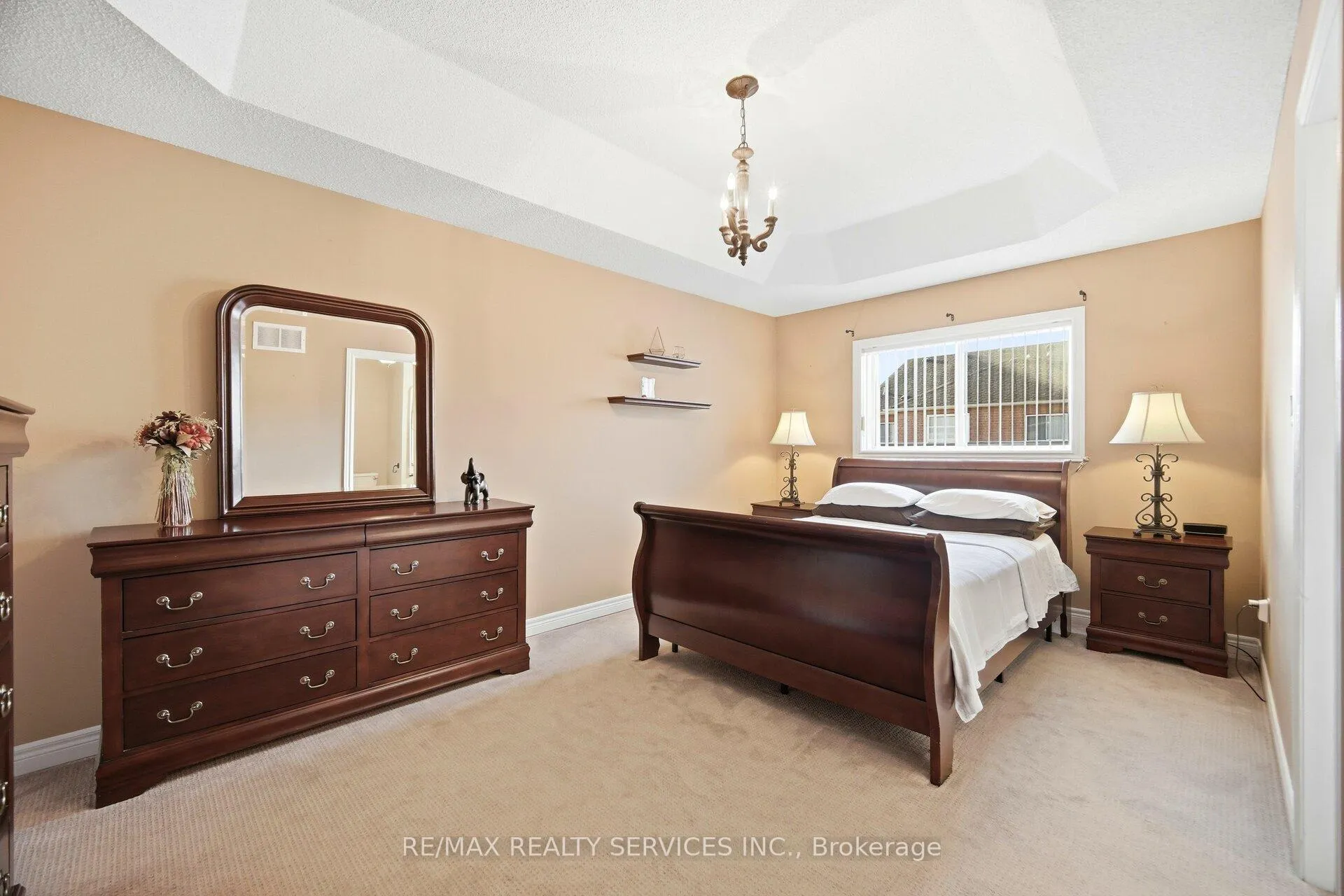 Photo 25 of 10 Goldnugget Road, Brampton, Bram West — HOMEH