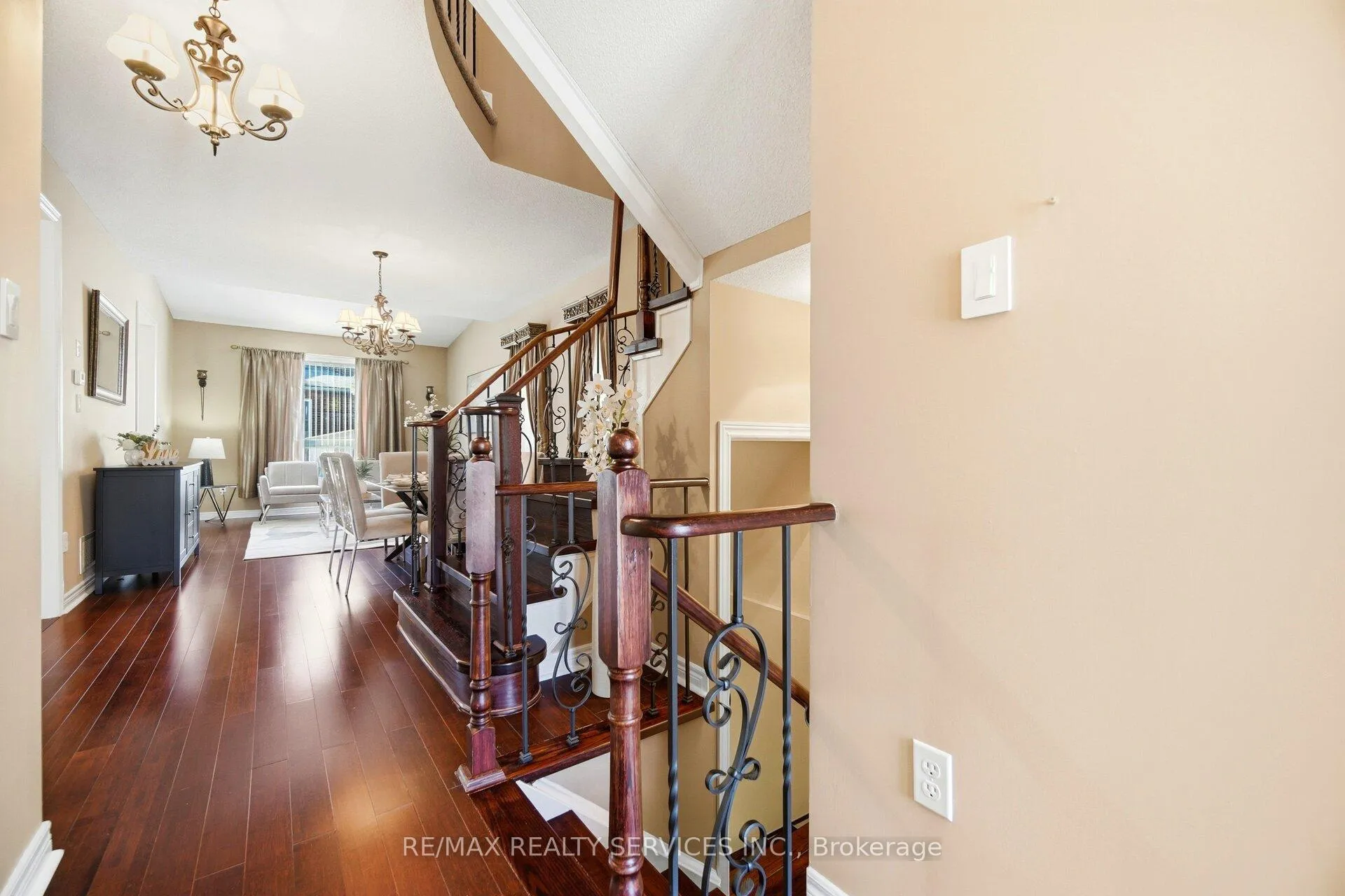 Photo 35 of 10 Goldnugget Road, Brampton, Bram West — HOMEH