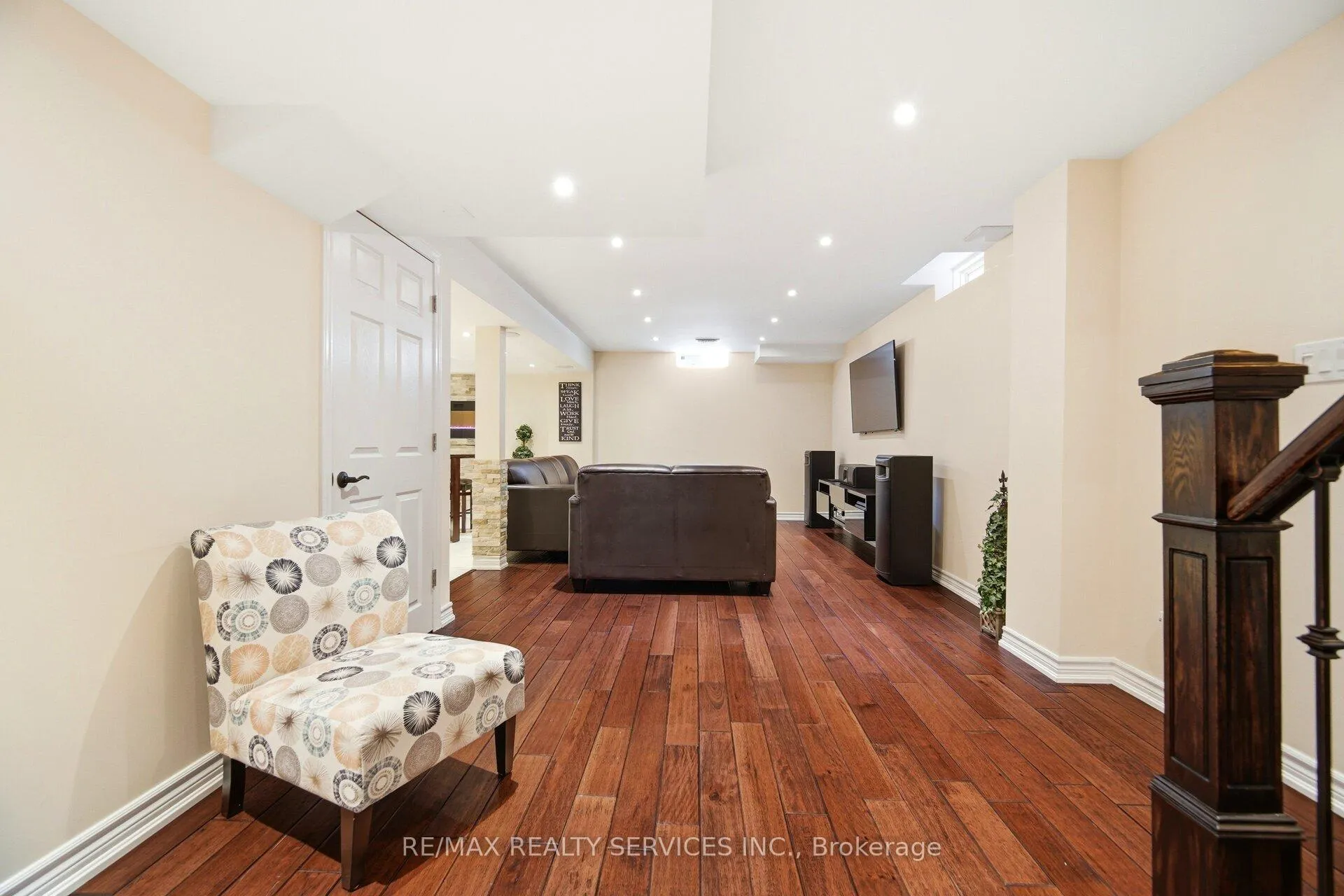Photo 37 of 10 Goldnugget Road, Brampton, Bram West — HOMEH
