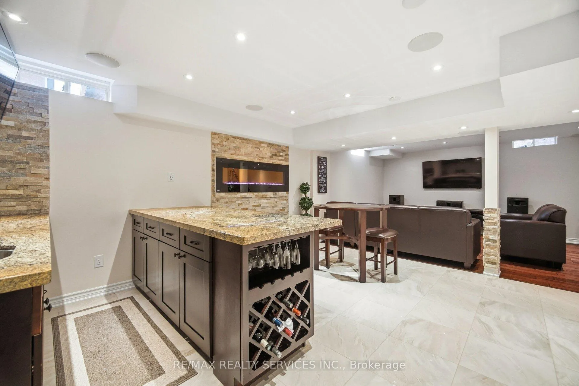 Photo 46 of 10 Goldnugget Road, Brampton, Bram West — HOMEH