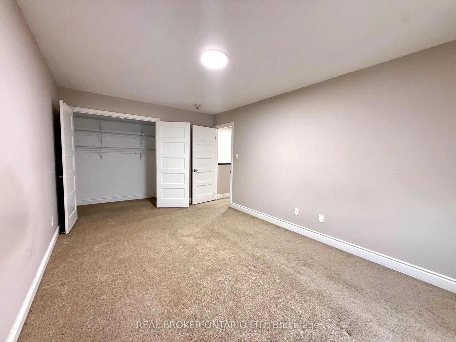 Photo 16 of 8 Alexander Circle, Strathroy-Caradoc, SE — HOMEH