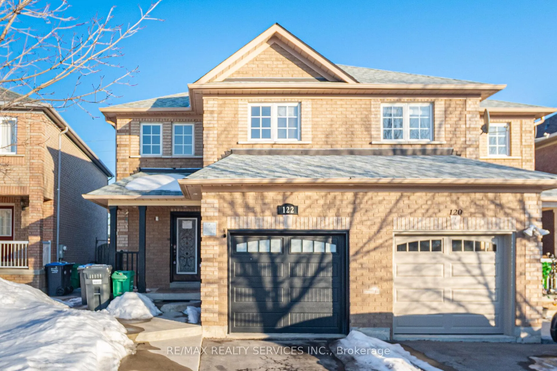 Photo 2 of 122 Twin Pines Crescent, Brampton, Northwest Sandalwood Parkway — HOMEH