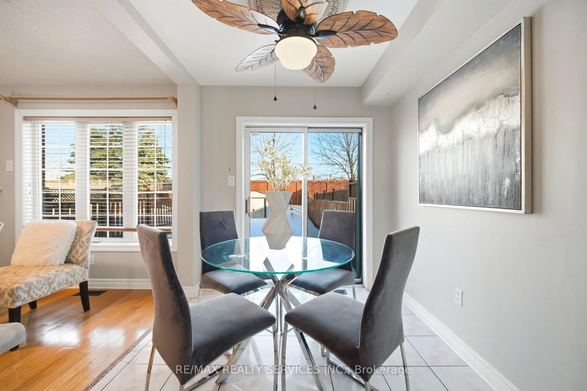 Photo 14 of 122 Twin Pines Crescent, Brampton, Northwest Sandalwood Parkway — HOMEH