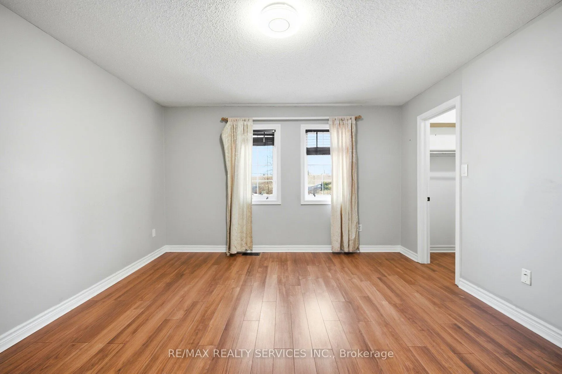 Photo 25 of 122 Twin Pines Crescent, Brampton, Northwest Sandalwood Parkway — HOMEH