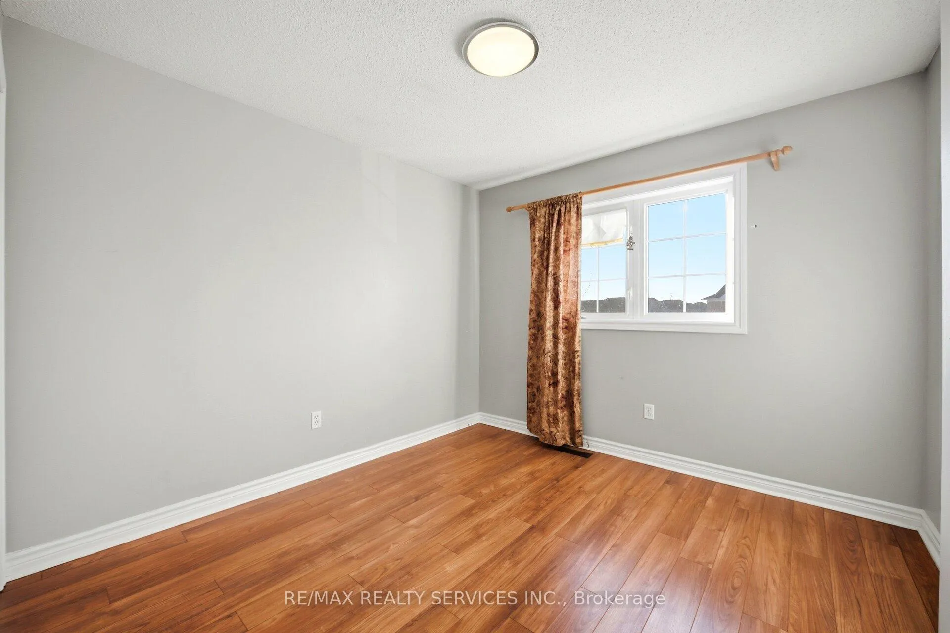 Photo 28 of 122 Twin Pines Crescent, Brampton, Northwest Sandalwood Parkway — HOMEH