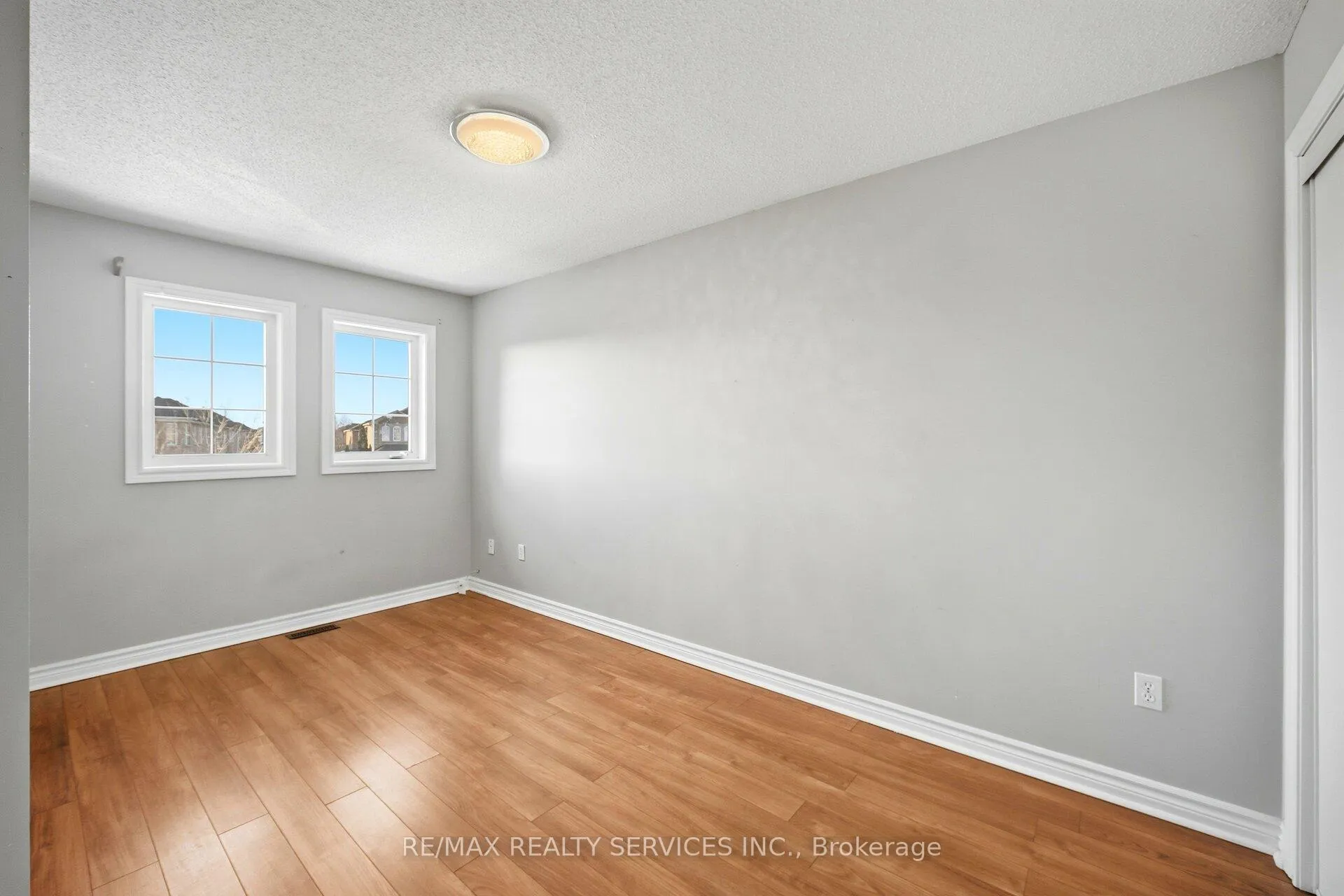 Photo 31 of 122 Twin Pines Crescent, Brampton, Northwest Sandalwood Parkway — HOMEH