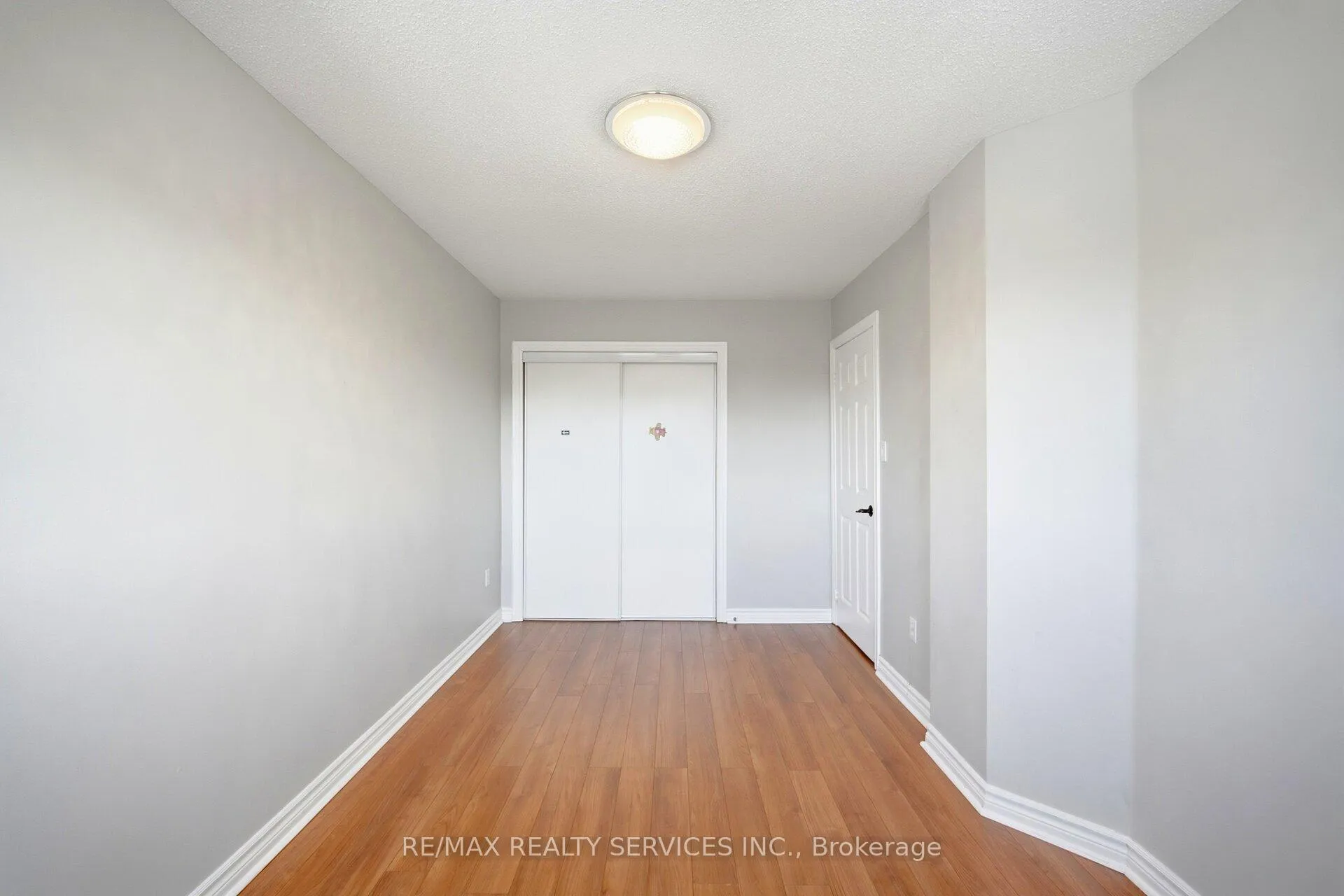 Photo 32 of 122 Twin Pines Crescent, Brampton, Northwest Sandalwood Parkway — HOMEH