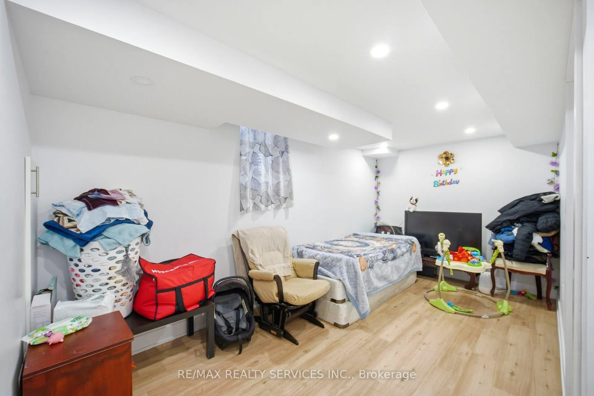 Photo 34 of 122 Twin Pines Crescent, Brampton, Northwest Sandalwood Parkway — HOMEH