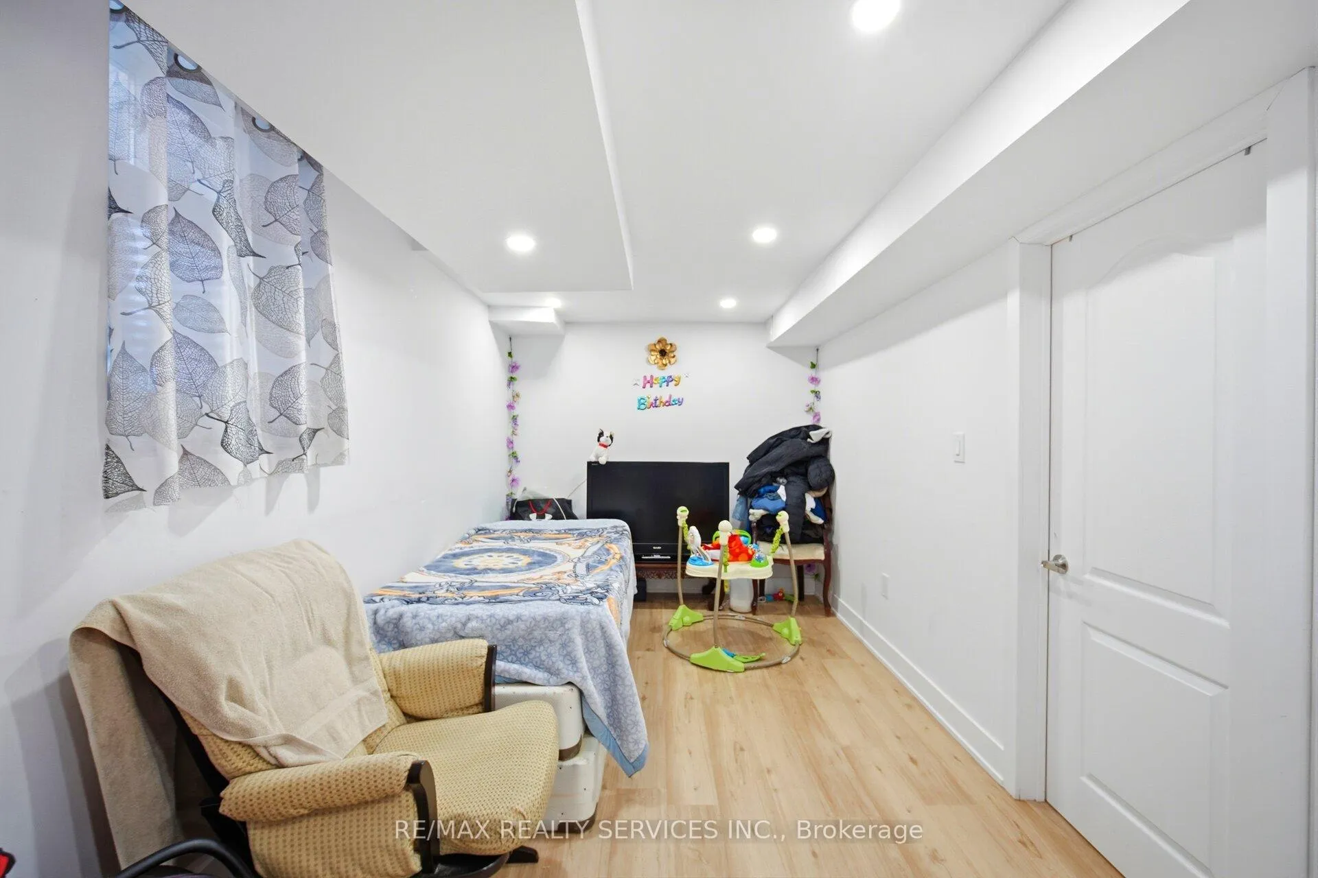 Photo 35 of 122 Twin Pines Crescent, Brampton, Northwest Sandalwood Parkway — HOMEH