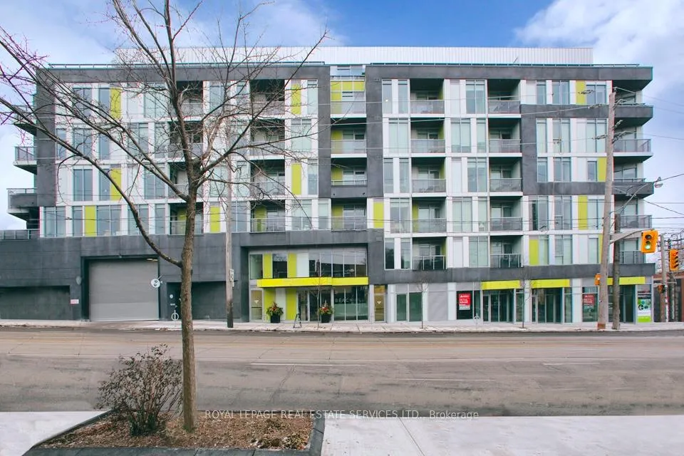 Front of Unit 411, 763 Woodbine Avenue