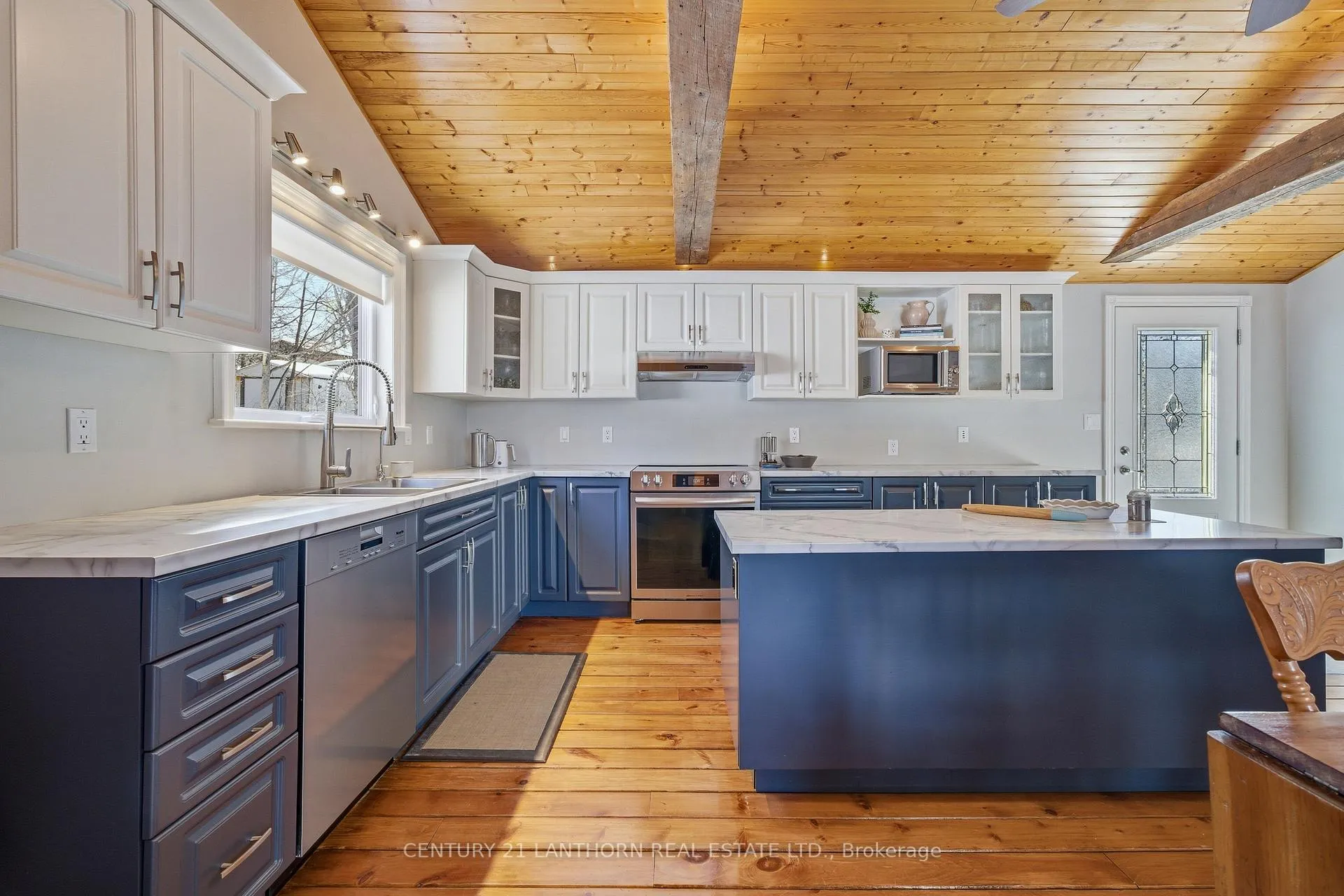 Photo 3 of 1647 County 10 Road, Prince Edward County, Athol Ward — HOMEH