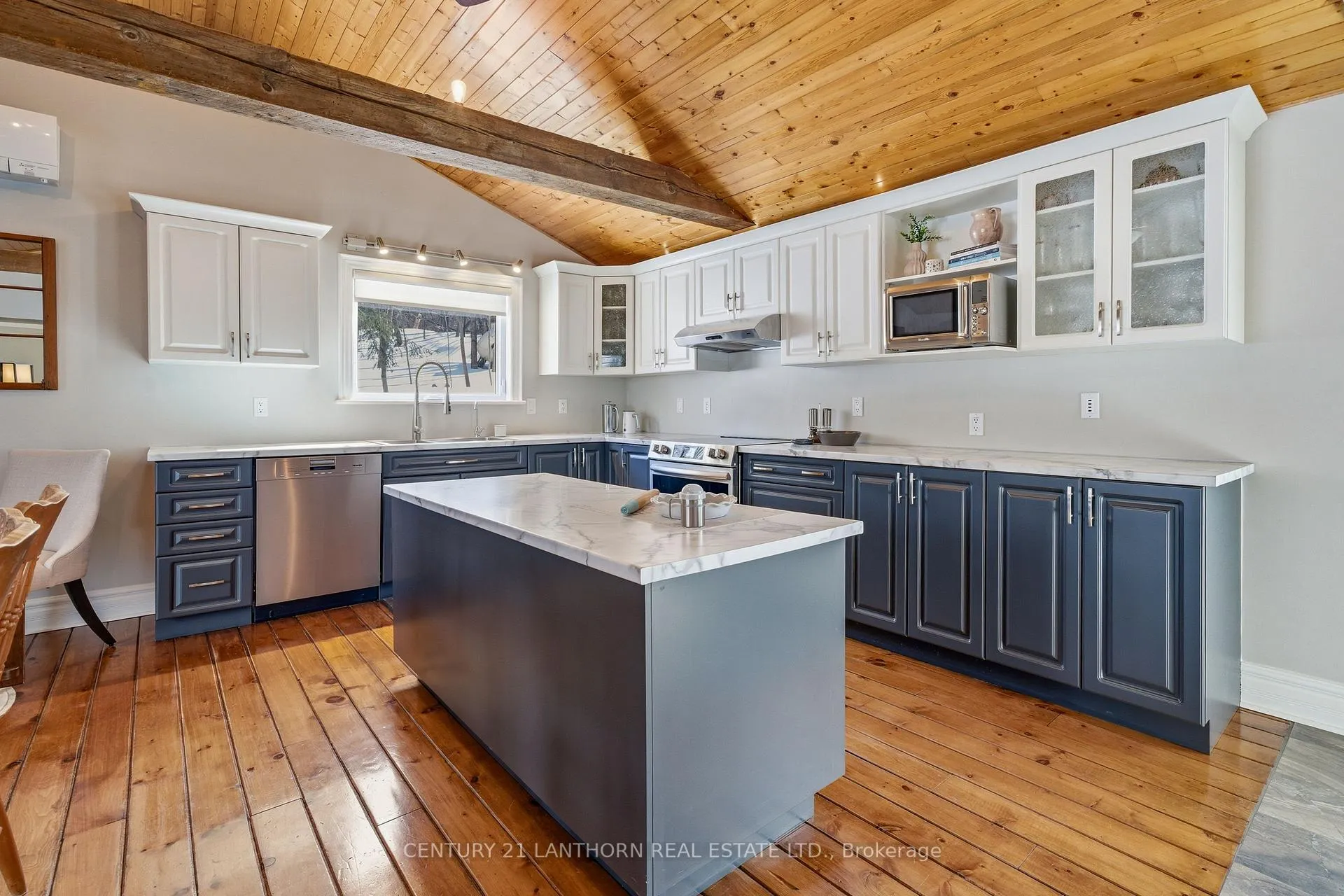 Photo 5 of 1647 County 10 Road, Prince Edward County, Athol Ward — HOMEH