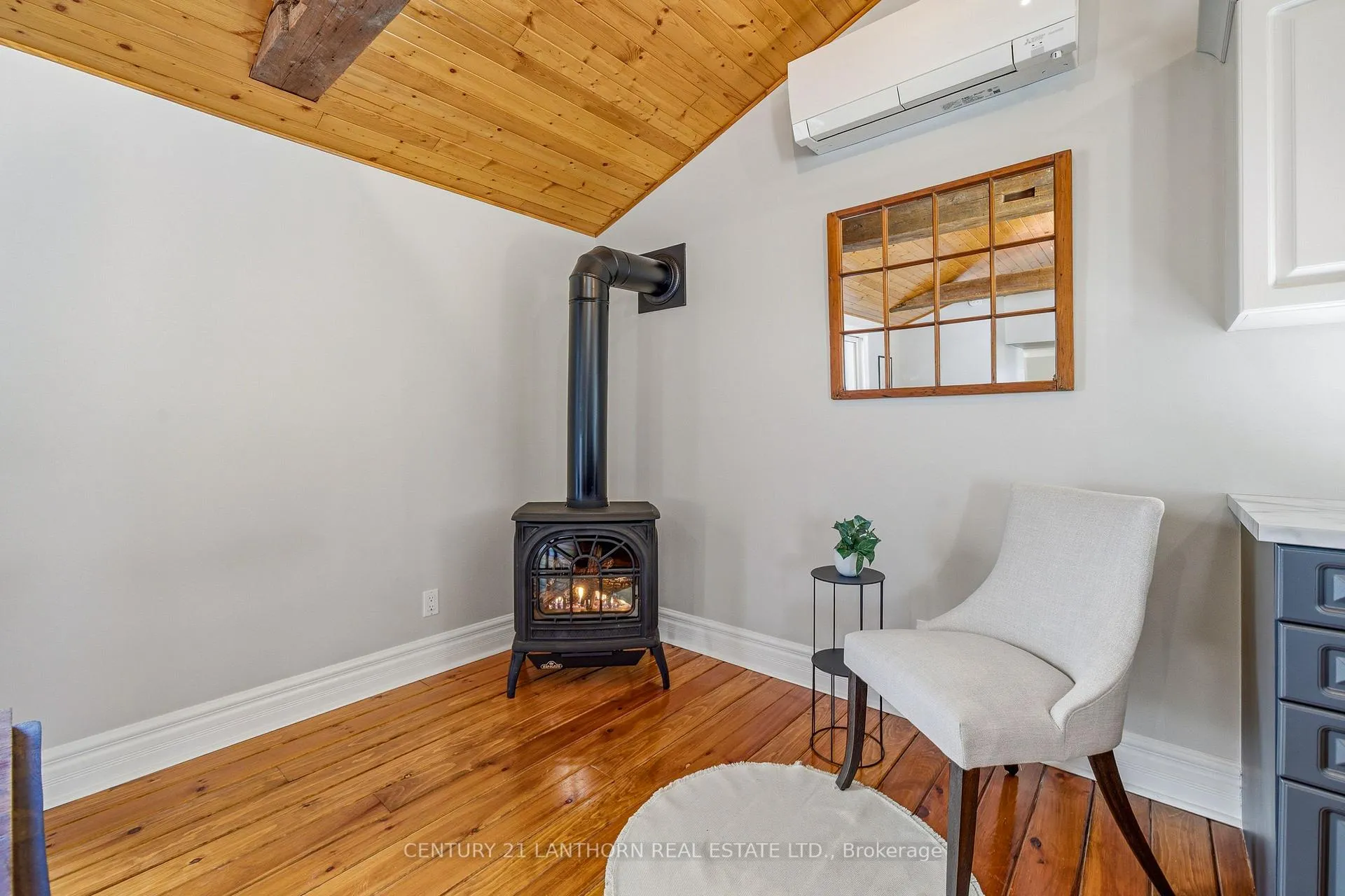 Photo 7 of 1647 County 10 Road, Prince Edward County, Athol Ward — HOMEH