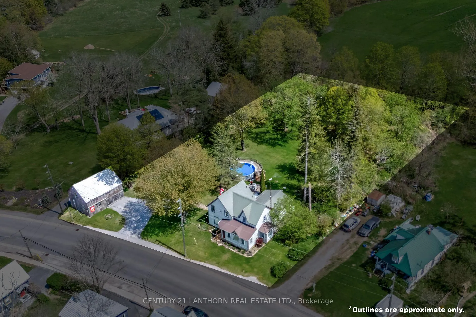 Photo 36 of 1647 County 10 Road, Prince Edward County, Athol Ward — HOMEH