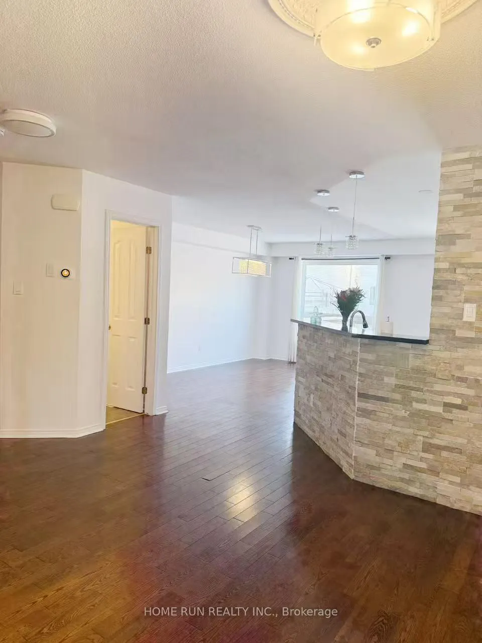 Photo 6 of 330 Applecross Crescent, Ottawa, Kanata - Morgan's Grant/South March — HOMEH