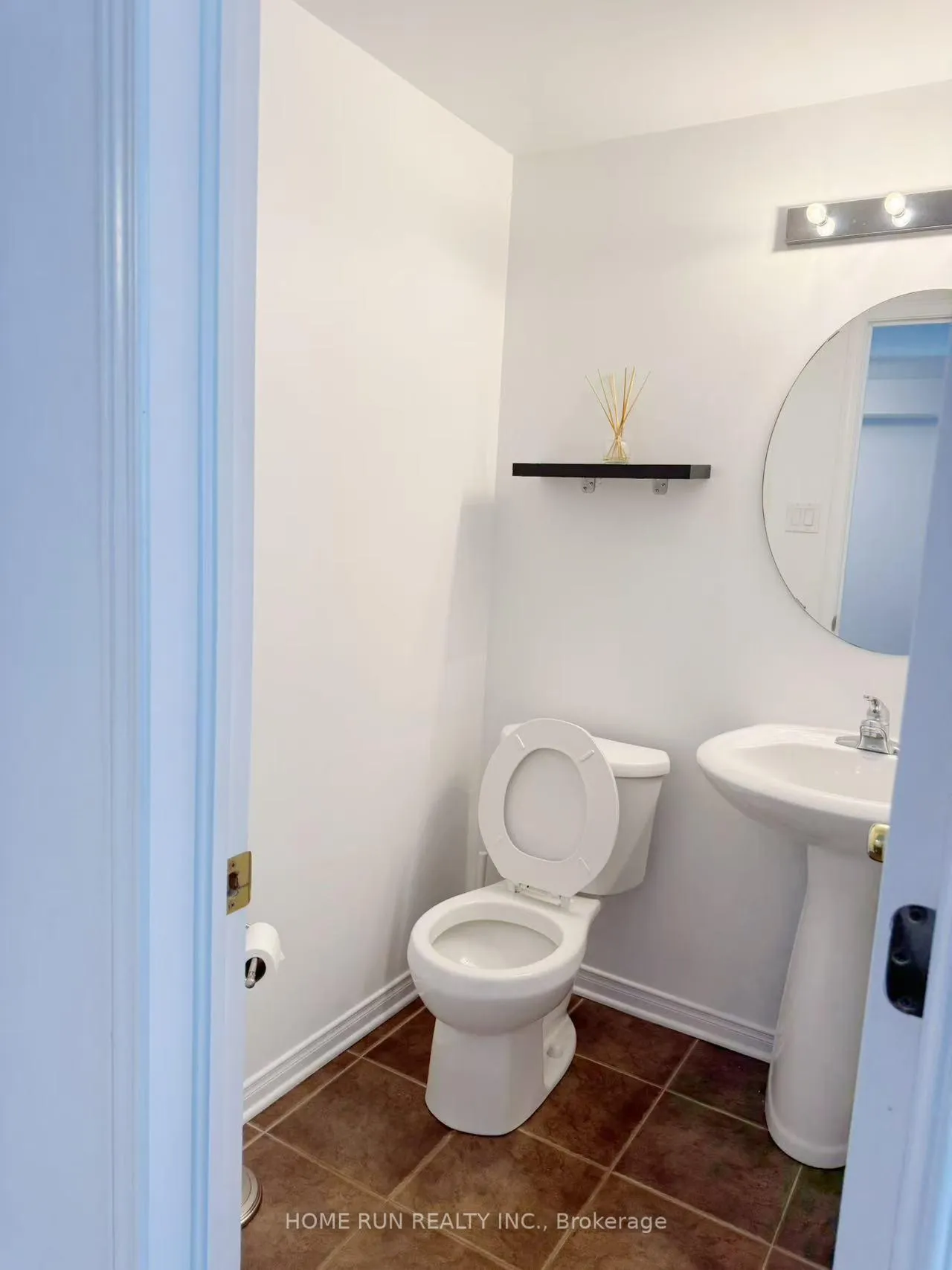 Photo 16 of 330 Applecross Crescent, Ottawa, Kanata - Morgan's Grant/South March — HOMEH