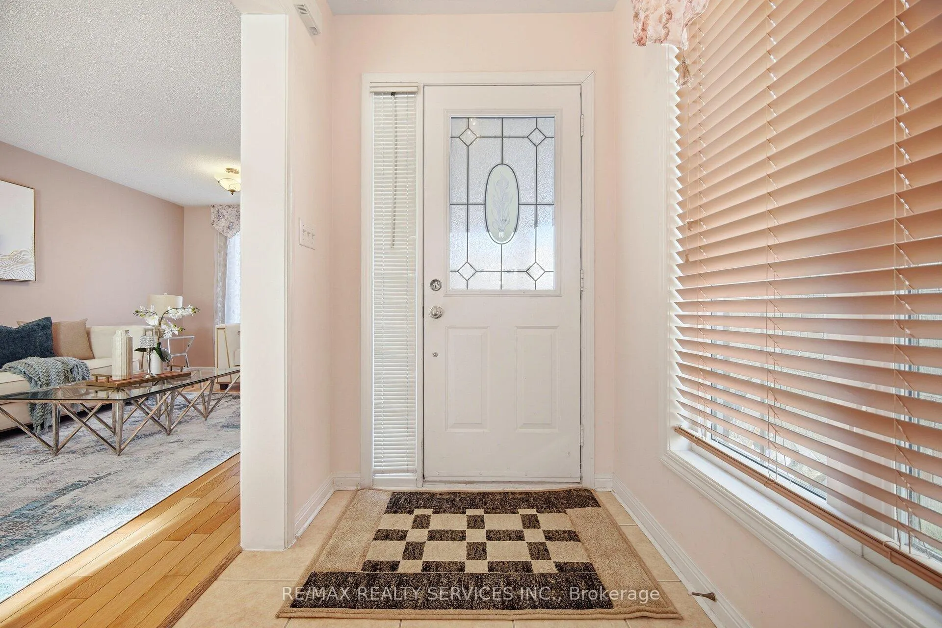 Photo 5 of 16 Mortimer Drive, Brampton, Fletcher's Meadow — HOMEH