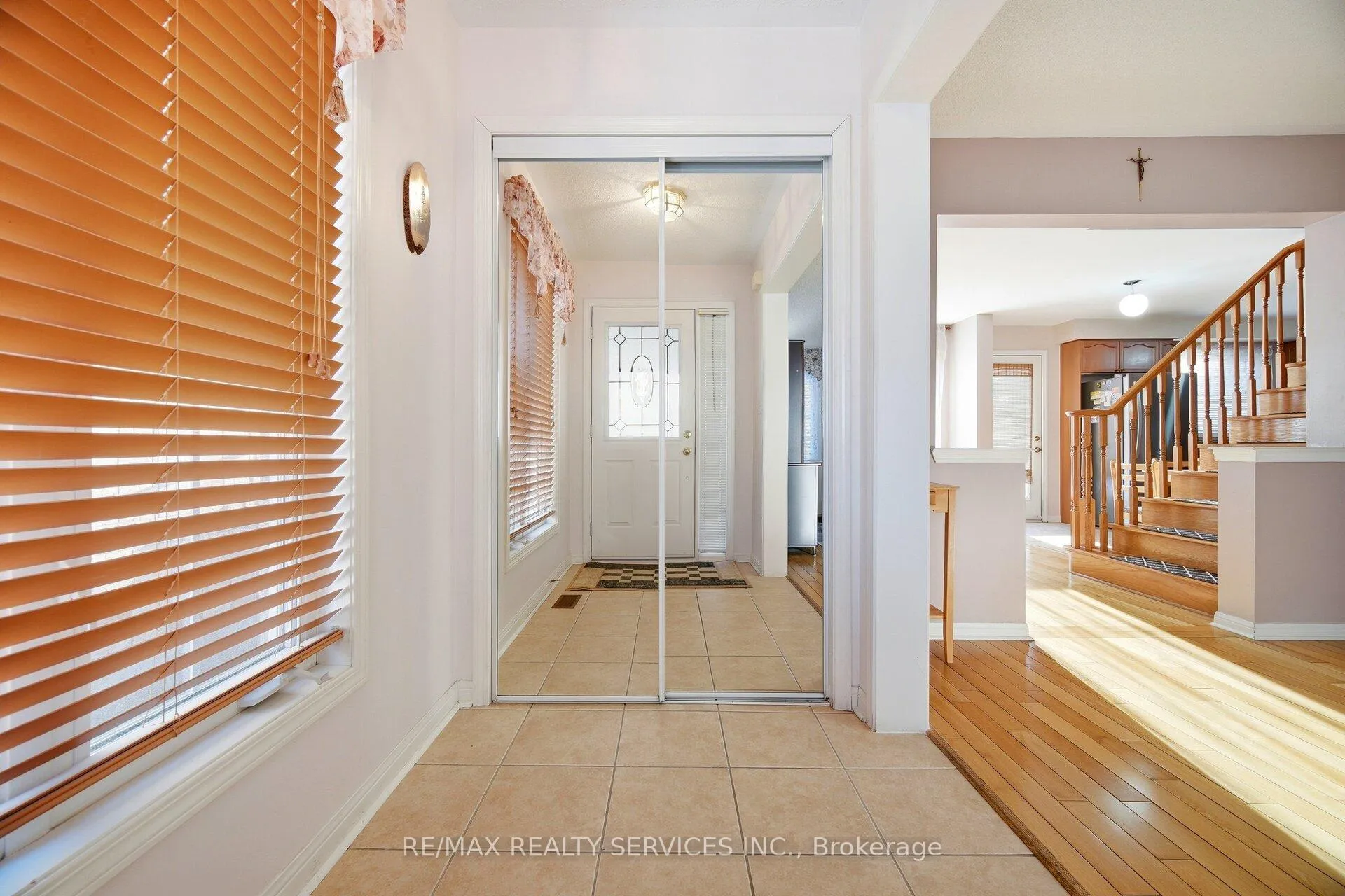 Photo 6 of 16 Mortimer Drive, Brampton, Fletcher's Meadow — HOMEH