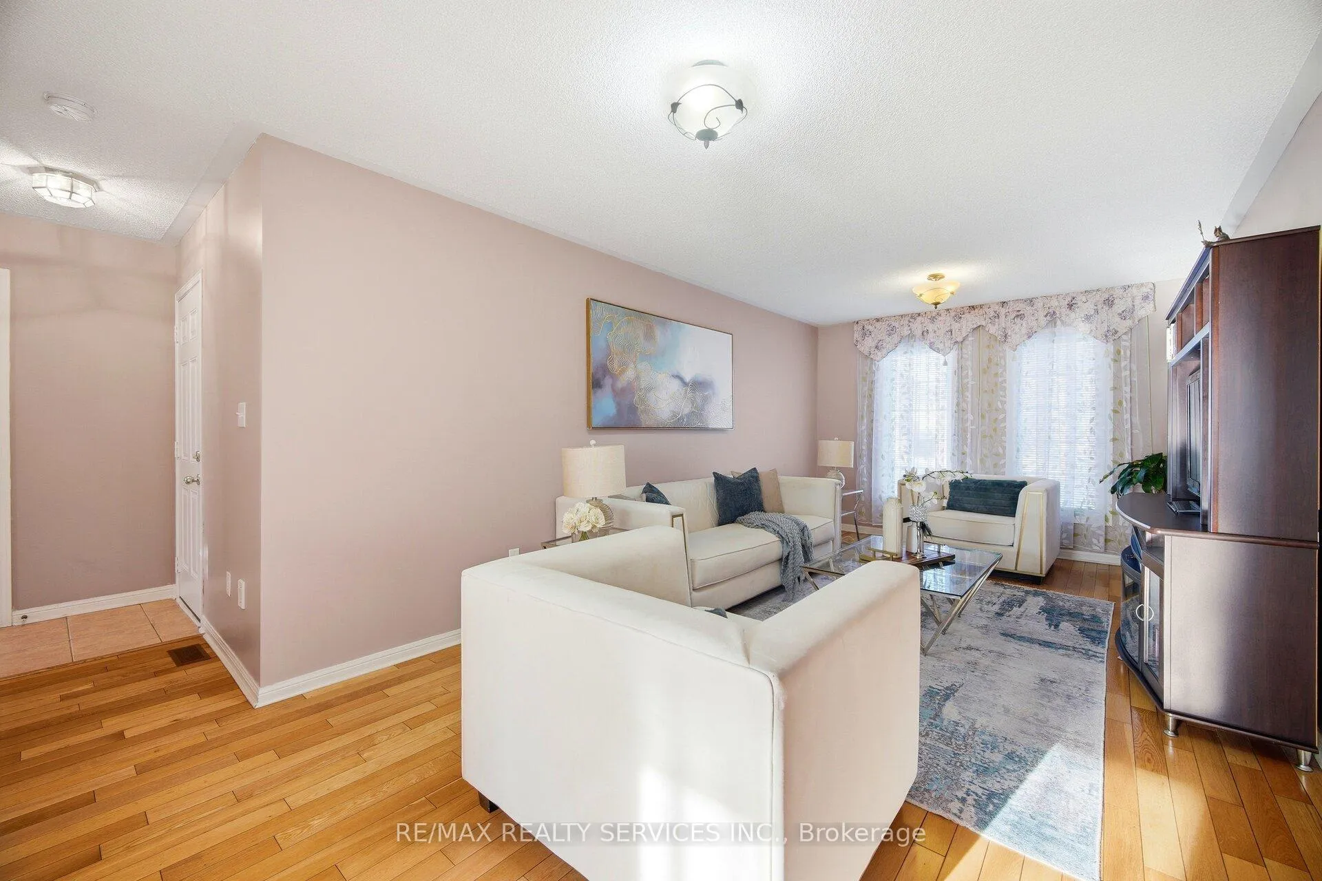 Photo 9 of 16 Mortimer Drive, Brampton, Fletcher's Meadow — HOMEH
