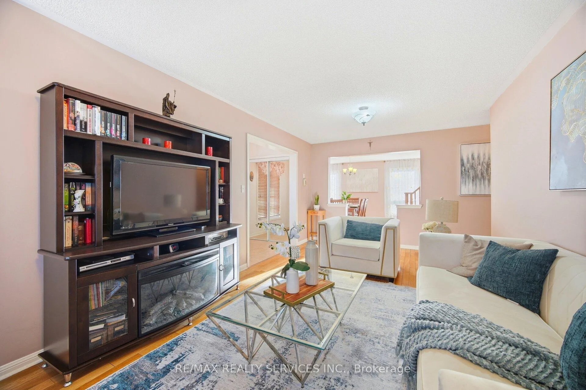 Photo 10 of 16 Mortimer Drive, Brampton, Fletcher's Meadow — HOMEH