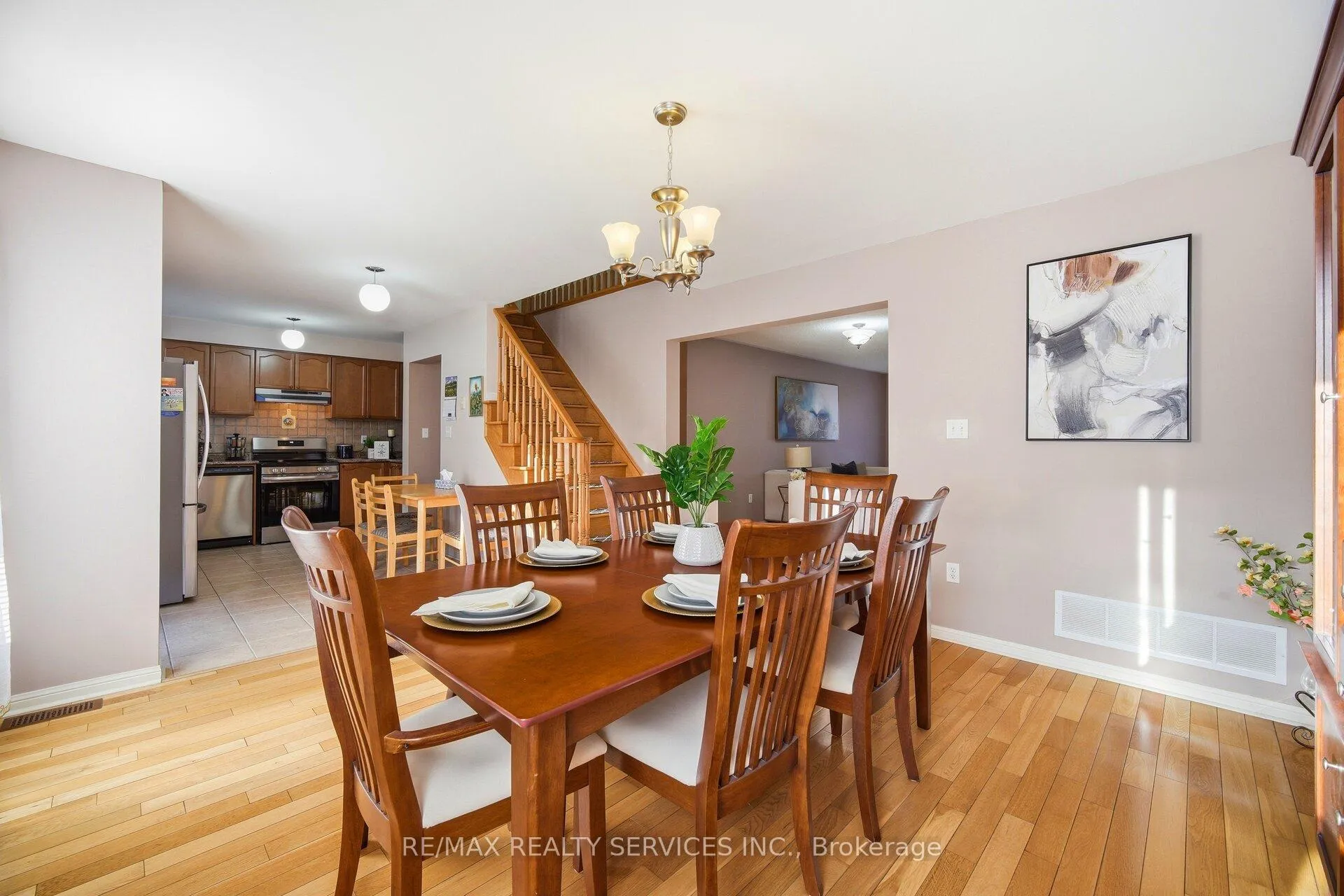 Photo 14 of 16 Mortimer Drive, Brampton, Fletcher's Meadow — HOMEH