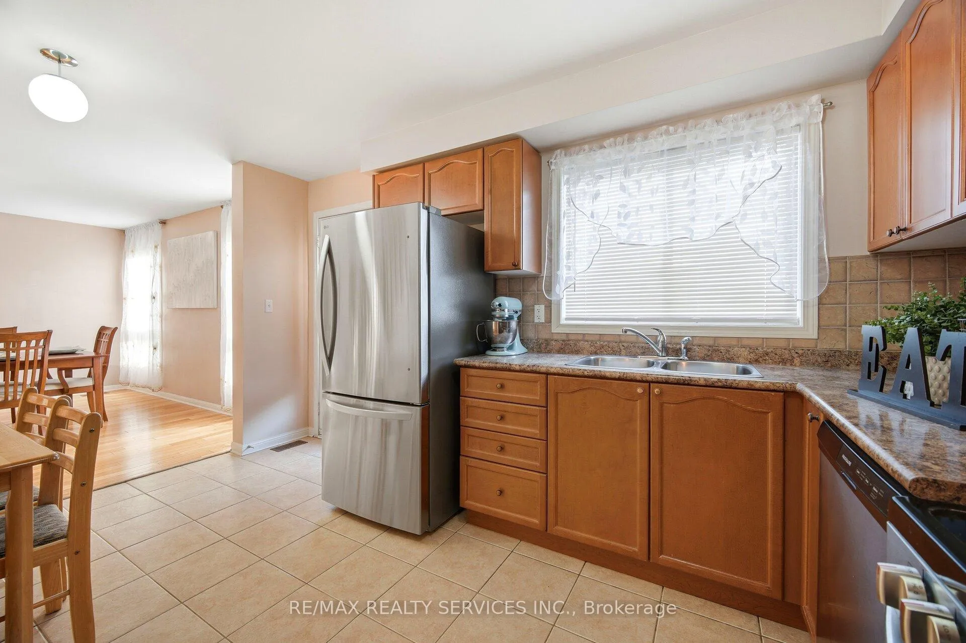 Photo 19 of 16 Mortimer Drive, Brampton, Fletcher's Meadow — HOMEH