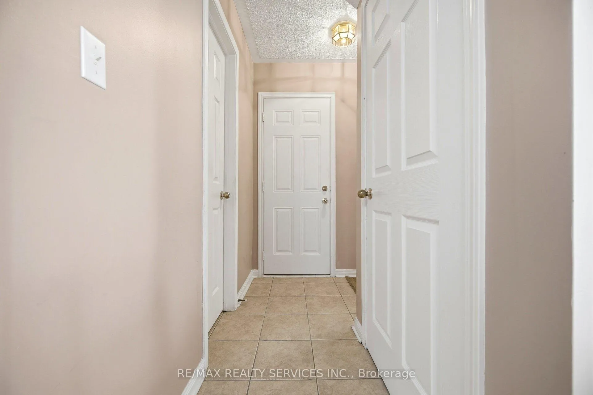 Photo 21 of 16 Mortimer Drive, Brampton, Fletcher's Meadow — HOMEH