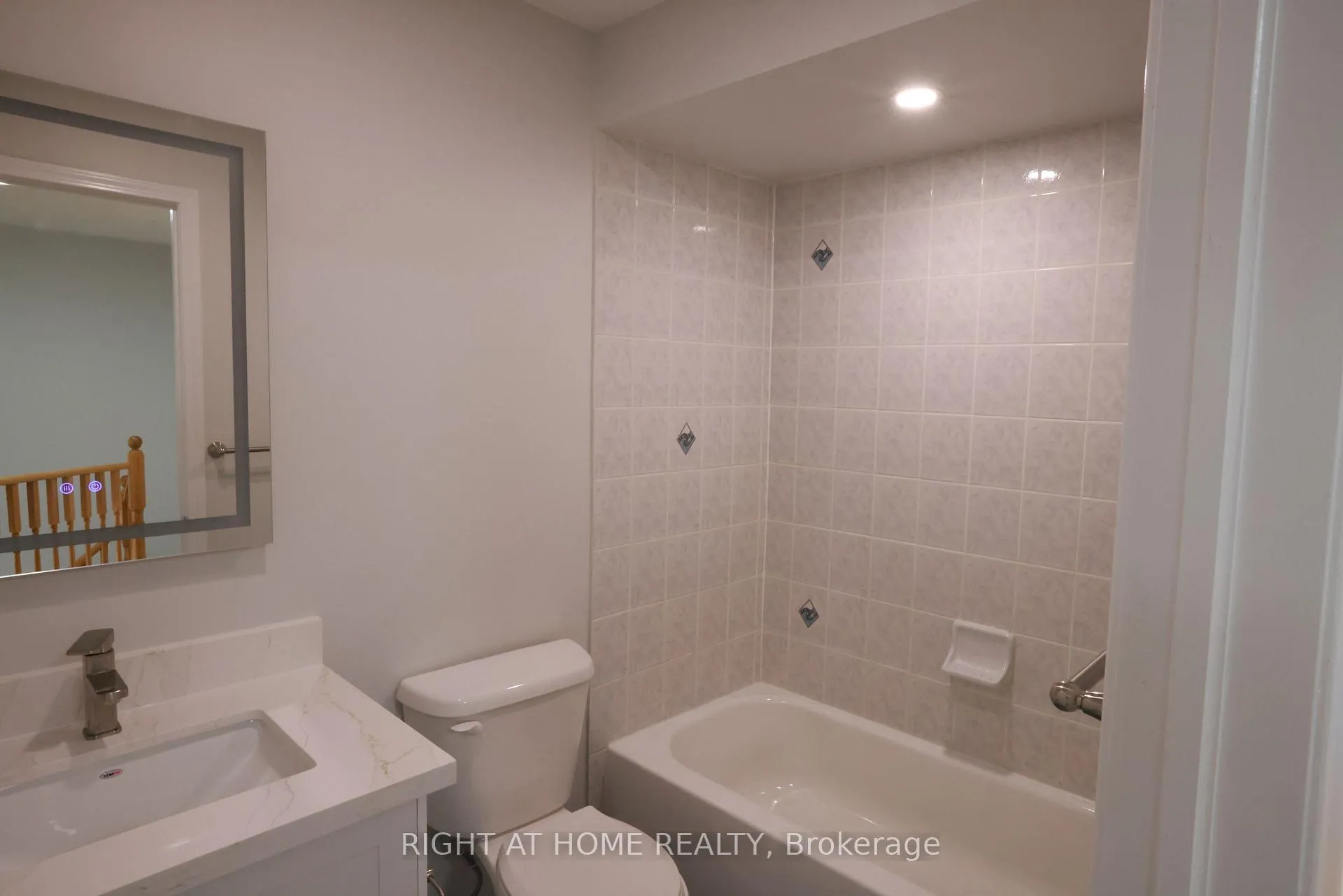 Photo 13 of 56 Longueuil Place, Whitby, Pringle Creek — HOMEH