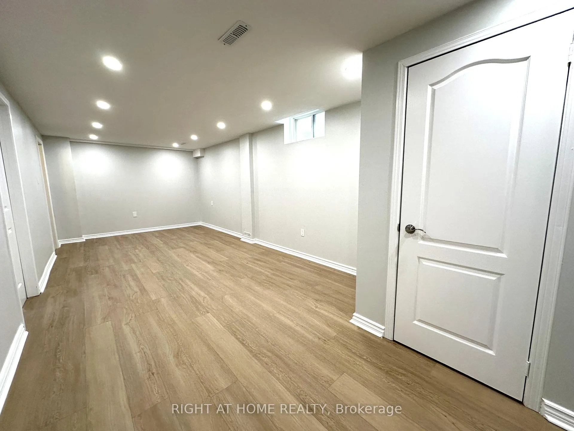 Photo 33 of 56 Longueuil Place, Whitby, Pringle Creek — HOMEH