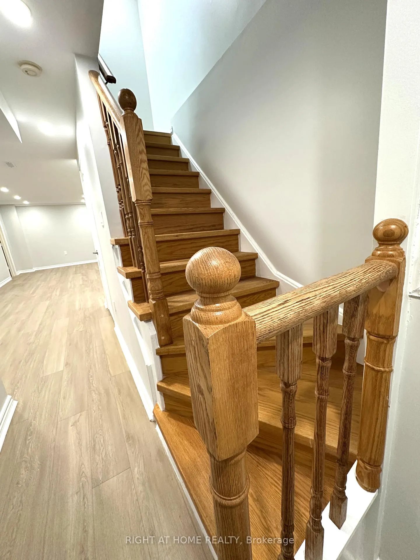 Photo 36 of 56 Longueuil Place, Whitby, Pringle Creek — HOMEH