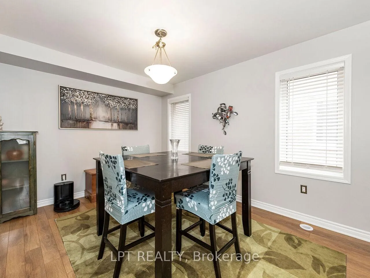 Photo 11 of 1585 Leblanc Court, Milton, Ford — HOMEH