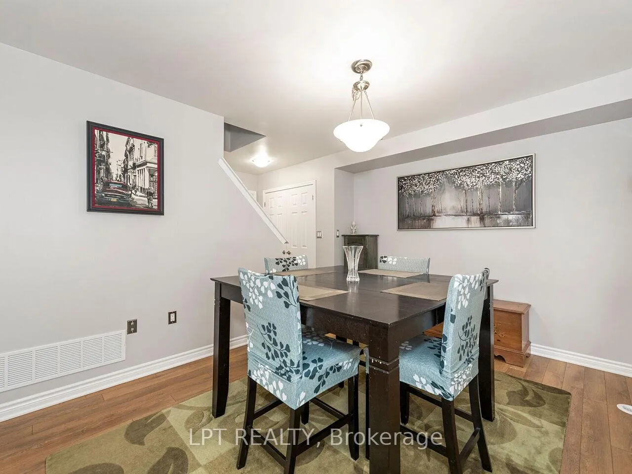 Photo 13 of 1585 Leblanc Court, Milton, Ford — HOMEH