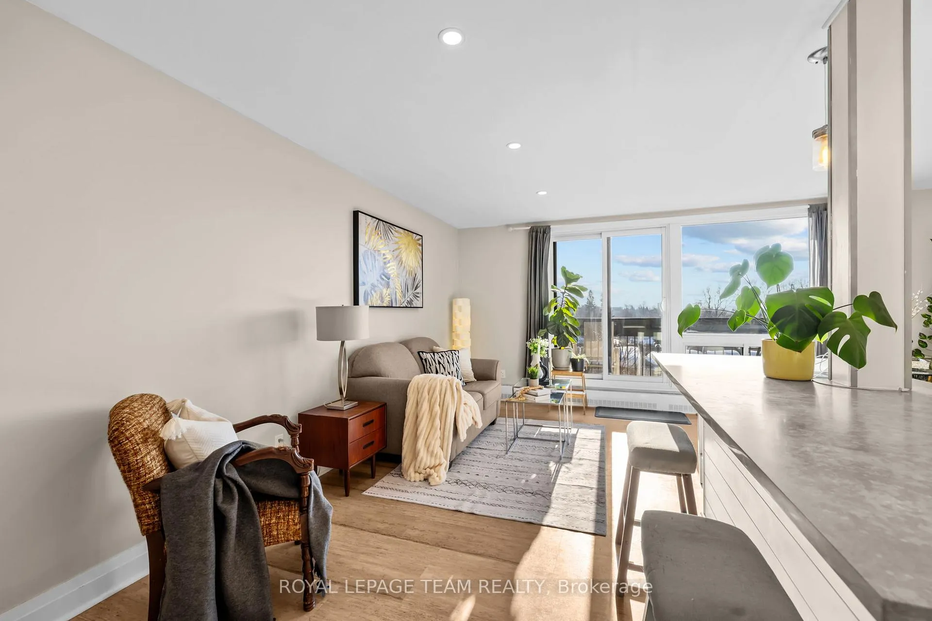 Photo 5 of Unit 404, 1505 Baseline Road, Ottawa, Copeland Park — HOMEH