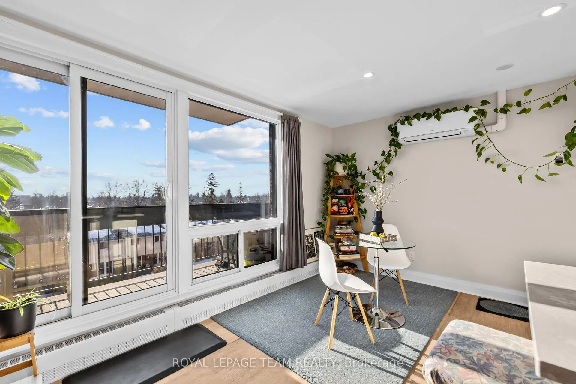 Photo 12 of Unit 404, 1505 Baseline Road, Ottawa, Copeland Park — HOMEH