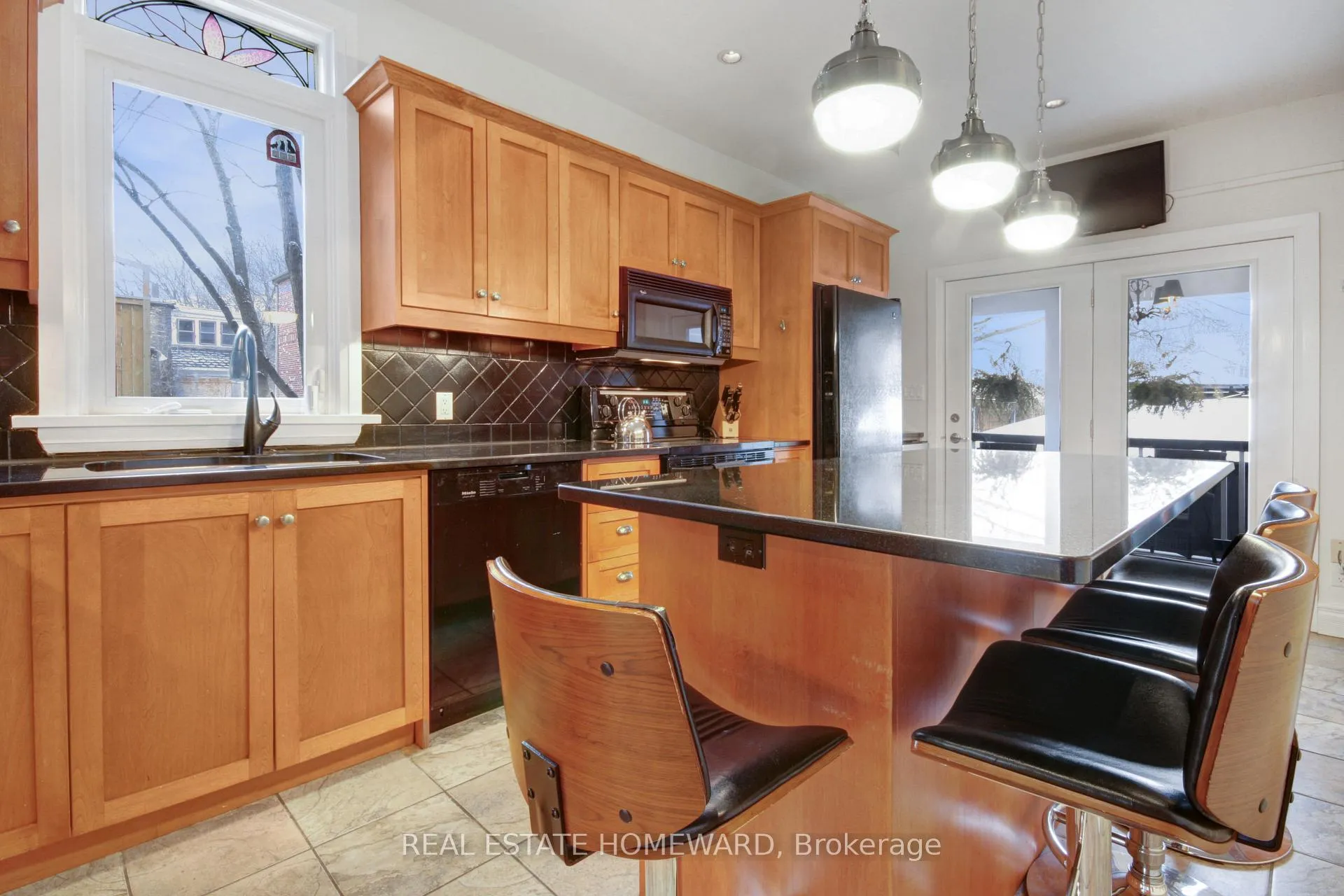 Photo 7 of 55 Woodbine Avenue, Toronto, The Beaches — HOMEH