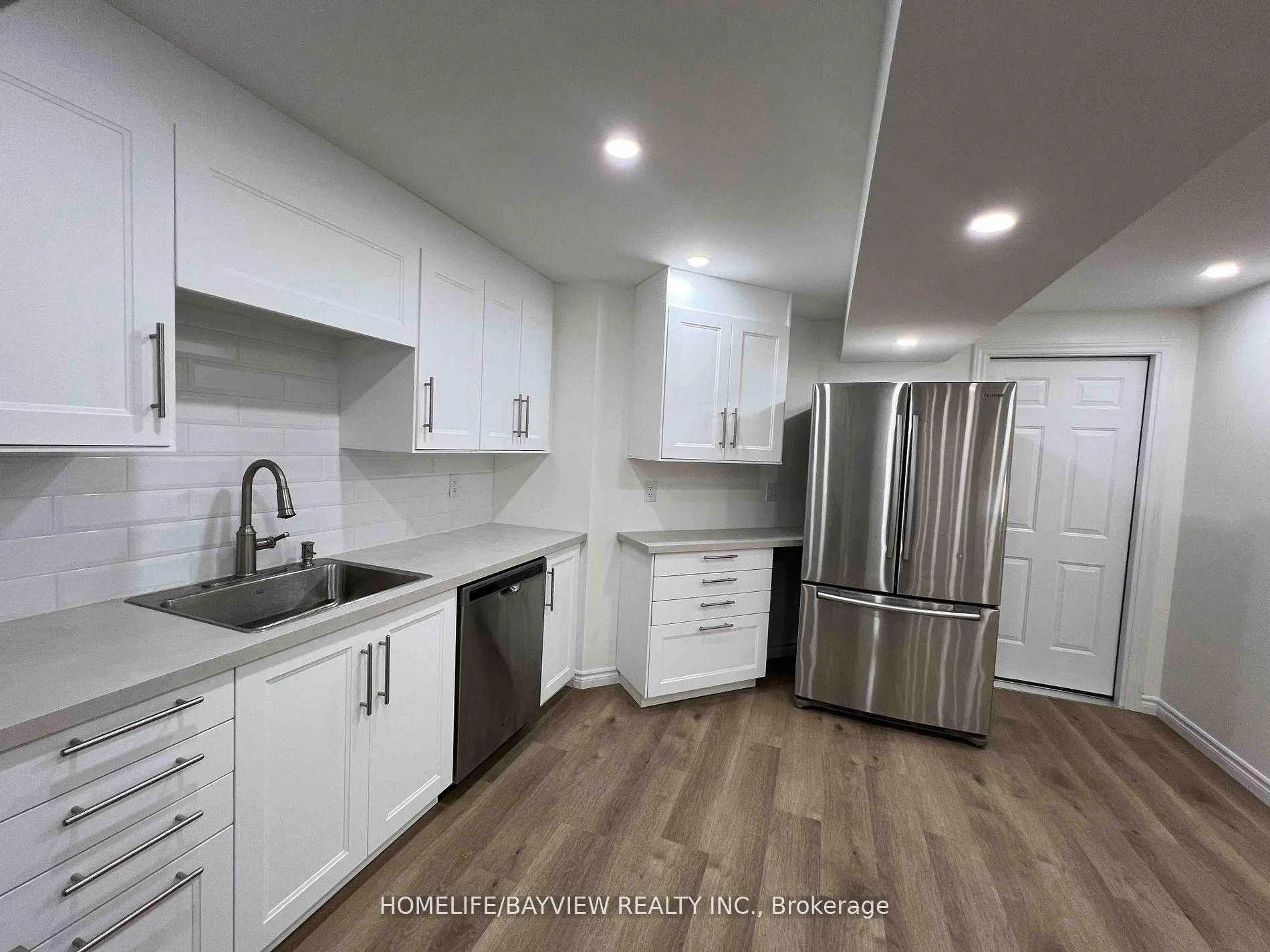 Photo 7 of Unit Lower, 136 Pinnacle Trail, Aurora, Bayview Wellington — HOMEH
