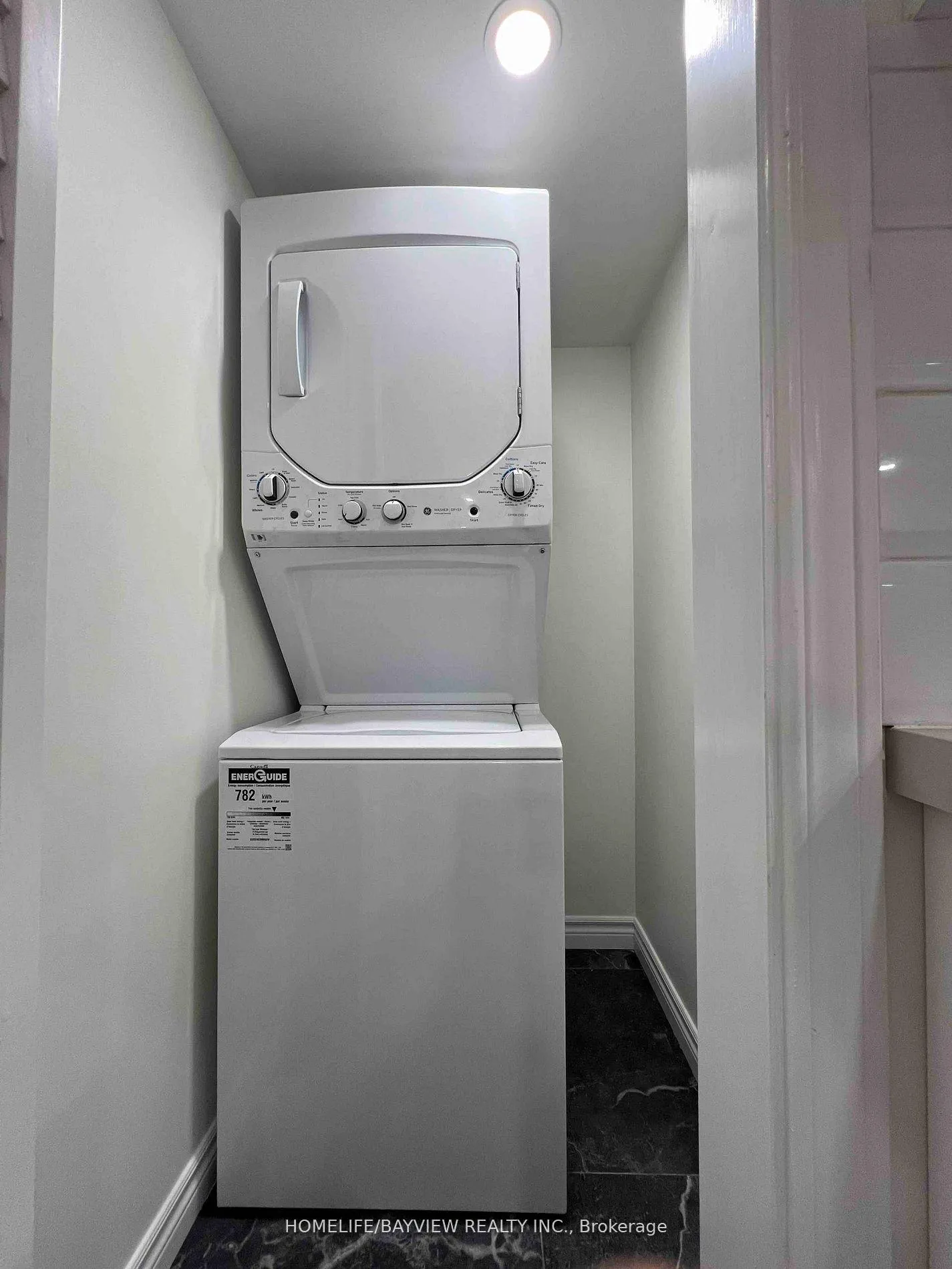 Photo 10 of Unit Lower, 136 Pinnacle Trail, Aurora, Bayview Wellington — HOMEH
