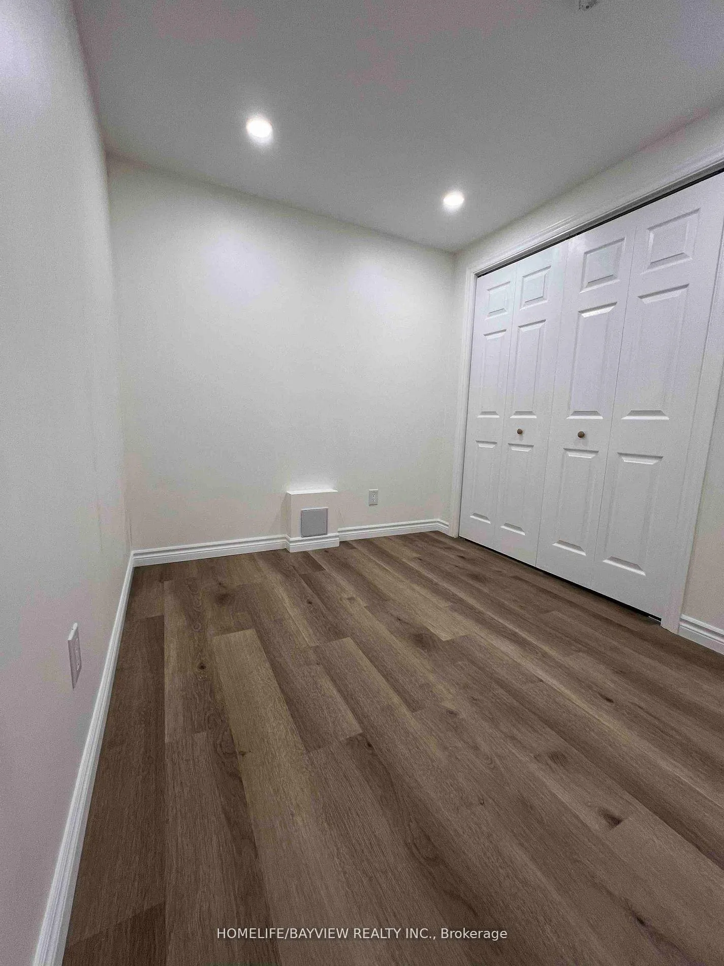 Photo 11 of Unit Lower, 136 Pinnacle Trail, Aurora, Bayview Wellington — HOMEH