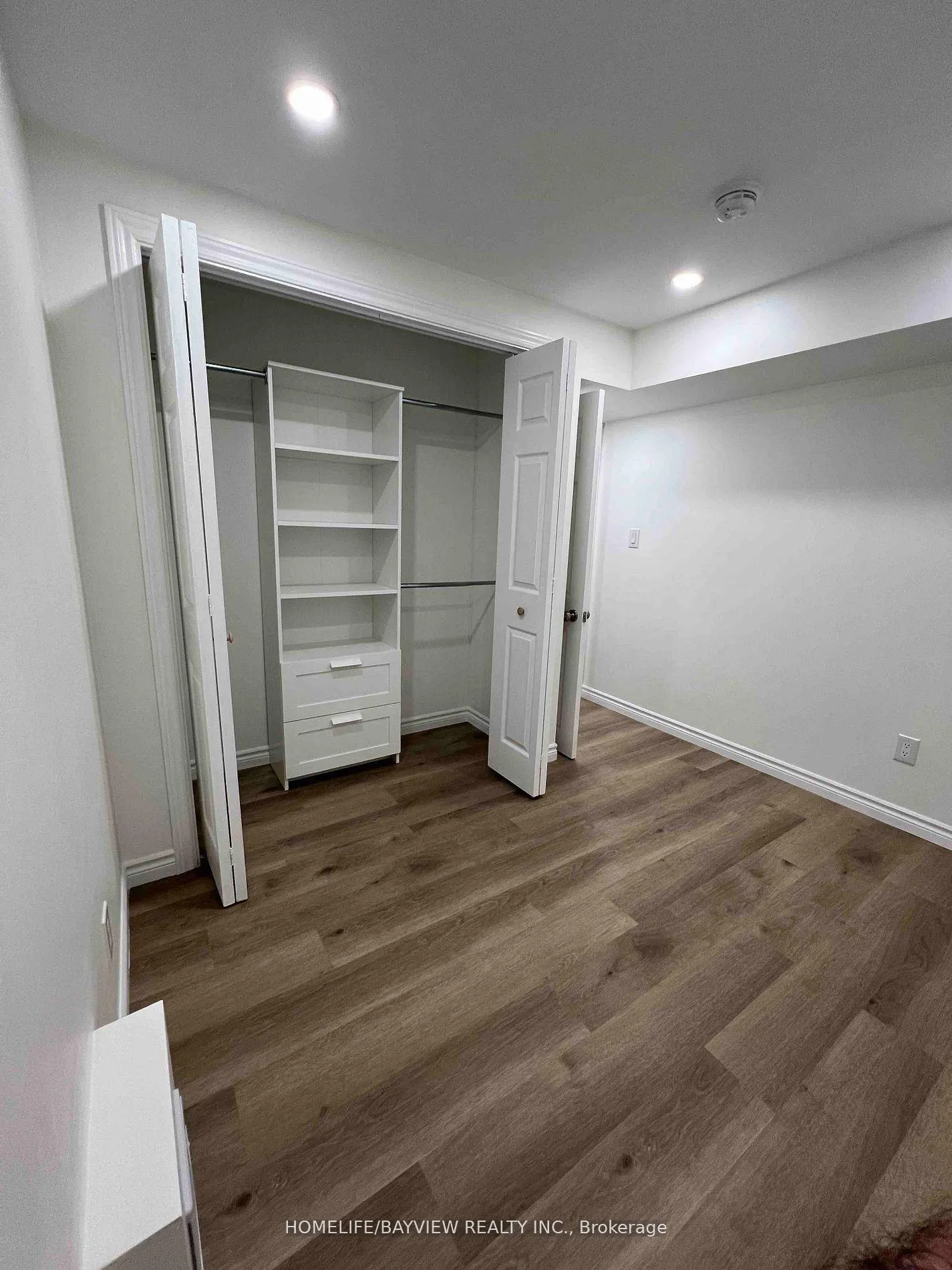 Photo 13 of Unit Lower, 136 Pinnacle Trail, Aurora, Bayview Wellington — HOMEH