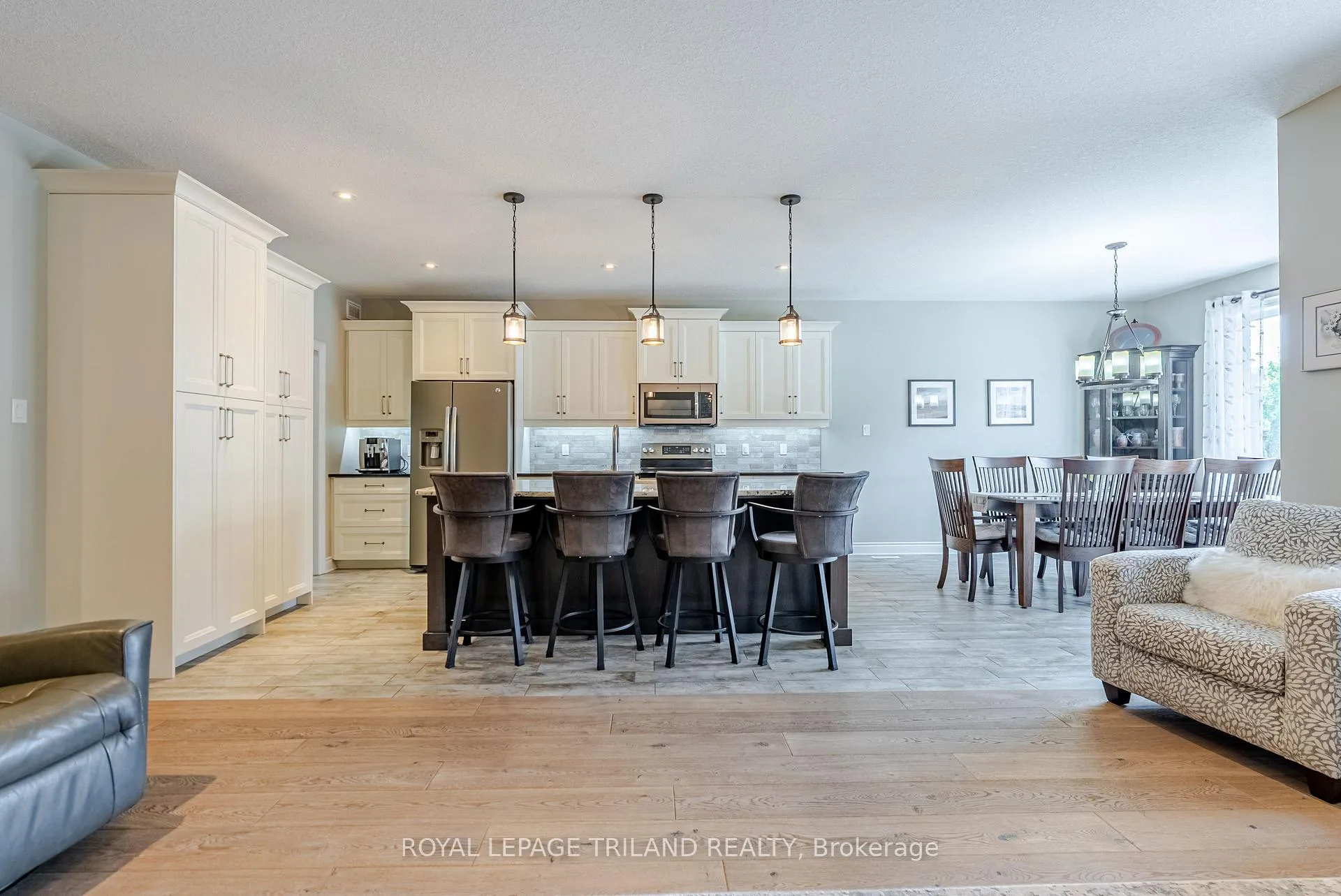 Photo 18 of 296 Dufferin Street, Central Elgin, Belmont — HOMEH