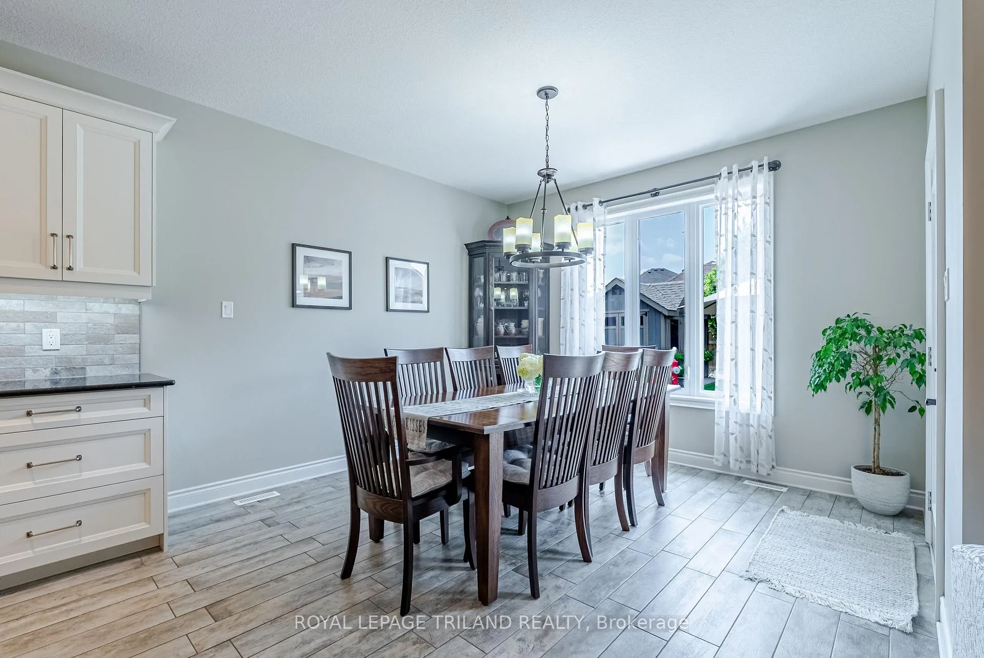 Photo 26 of 296 Dufferin Street, Central Elgin, Belmont — HOMEH