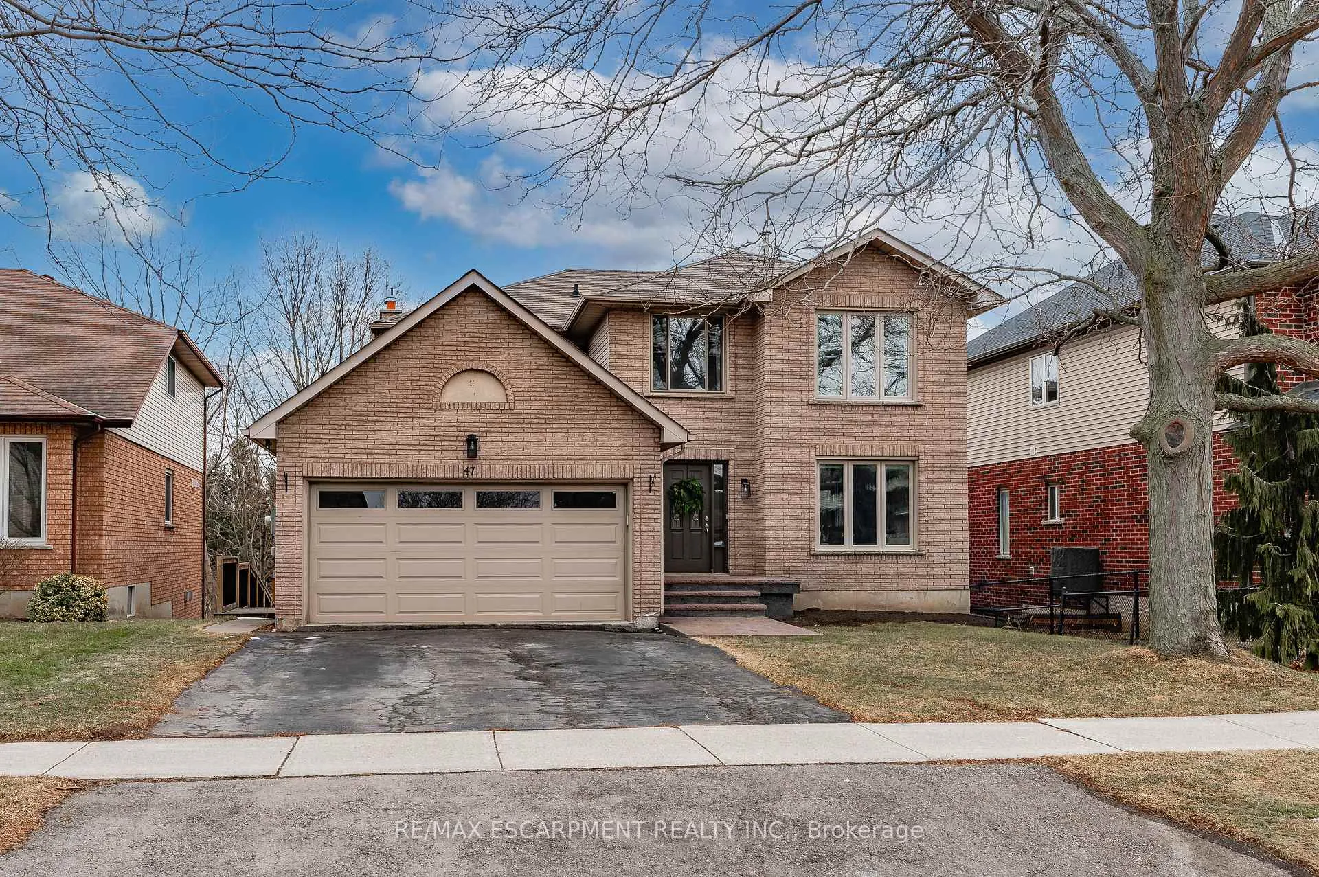 Photo 1 of 47 Sumner Crescent, Grimsby, Grimsby Beach — HOMEH