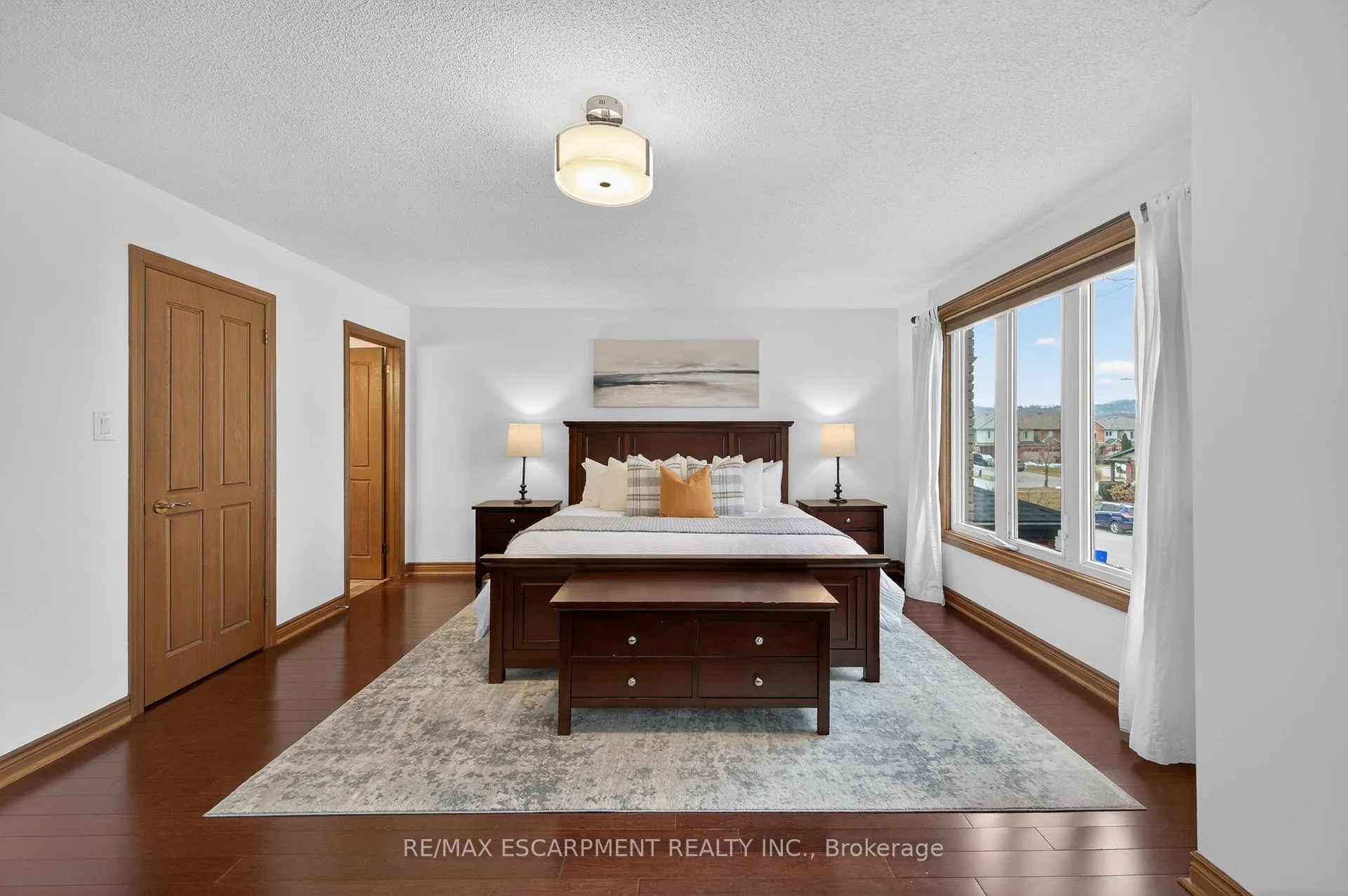 Photo 14 of 47 Sumner Crescent, Grimsby, Grimsby Beach — HOMEH