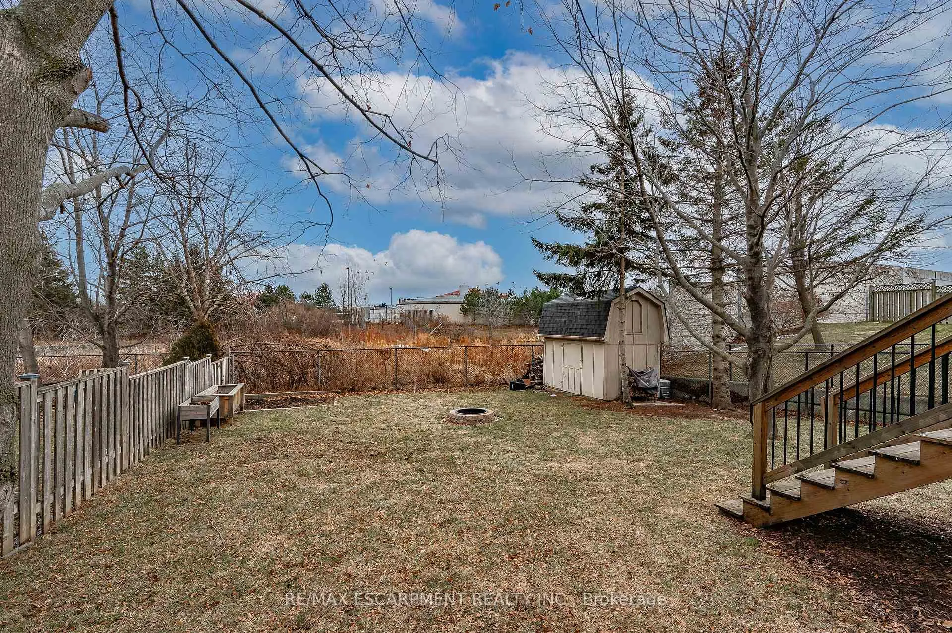 Photo 39 of 47 Sumner Crescent, Grimsby, Grimsby Beach — HOMEH