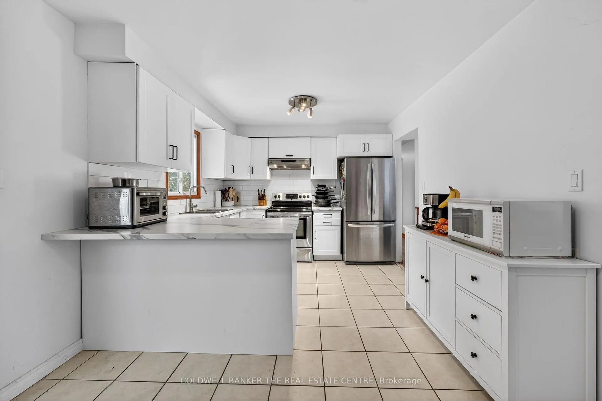 Photo 6 of 928 Blackwoods Avenue, Innisfil, Alcona — HOMEH