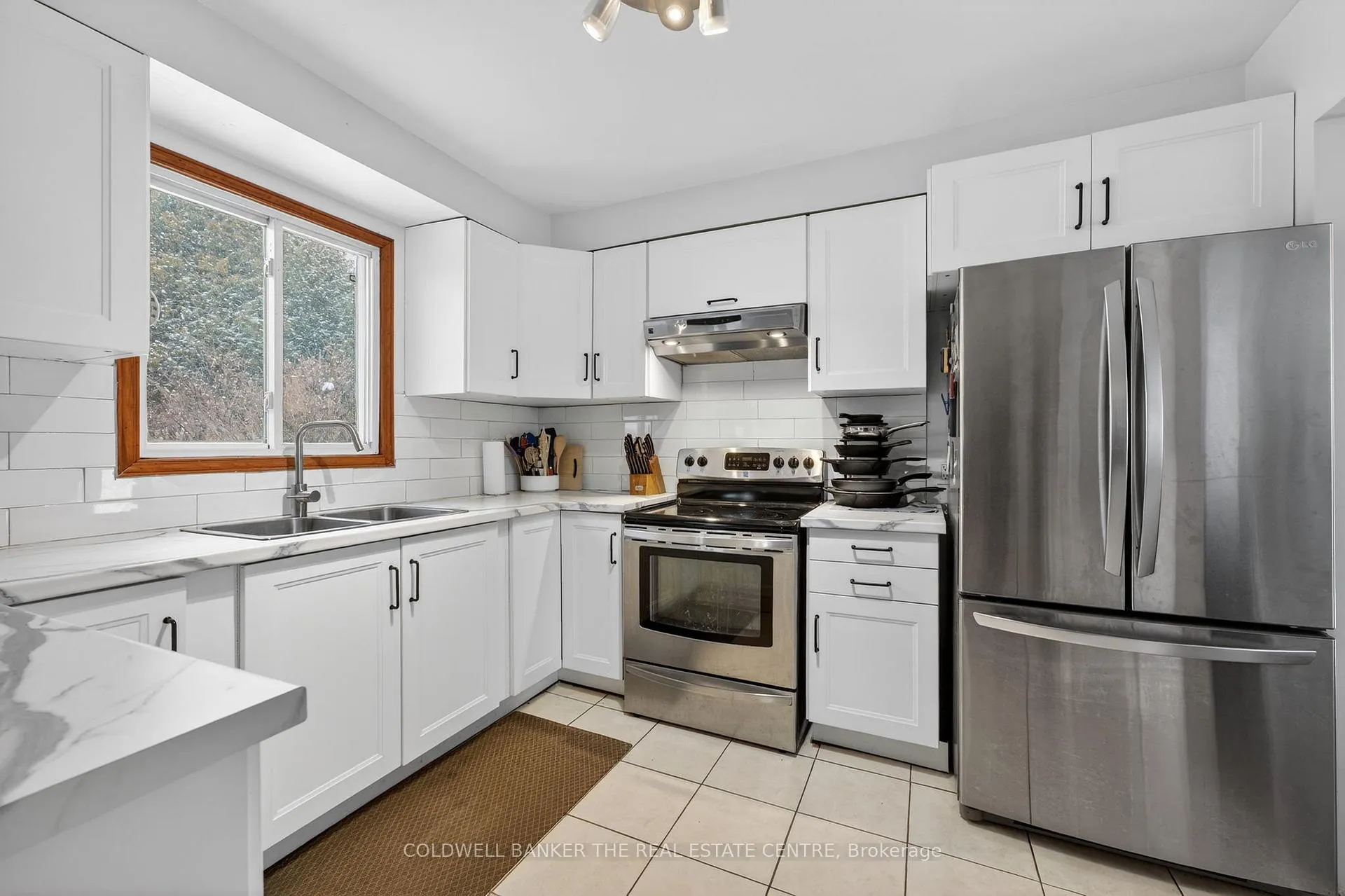 Photo 7 of 928 Blackwoods Avenue, Innisfil, Alcona — HOMEH