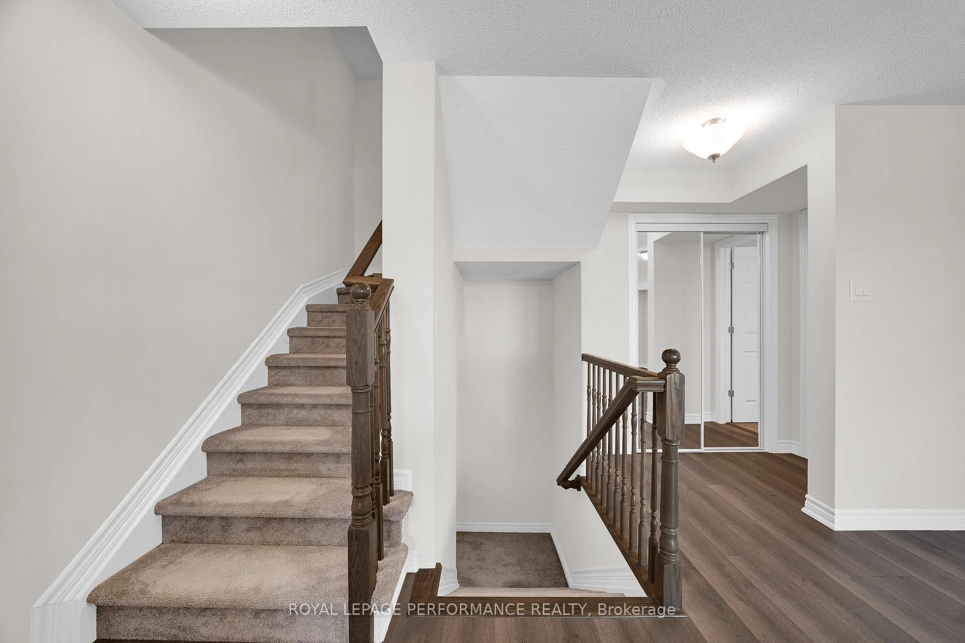 Photo 4 of 517 ozawa Private, Ottawa, CFB Rockcliffe and Area — HOMEH