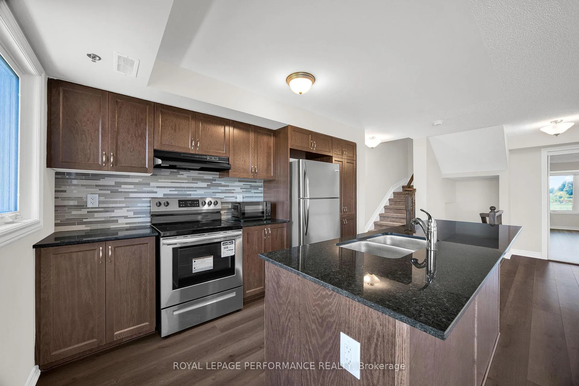 Photo 9 of 517 ozawa Private, Ottawa, CFB Rockcliffe and Area — HOMEH