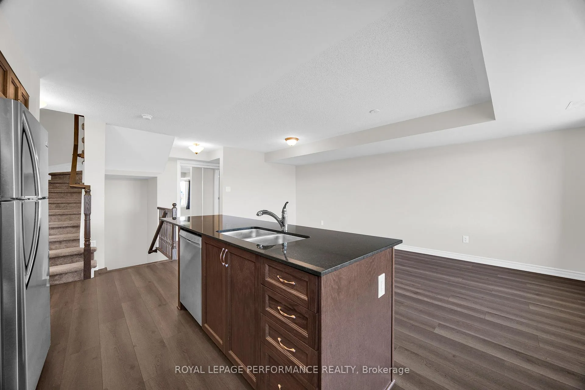 Photo 12 of 517 ozawa Private, Ottawa, CFB Rockcliffe and Area — HOMEH