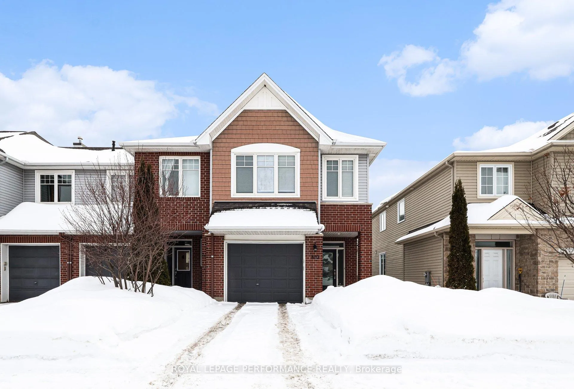 Front of 810 White Alder Avenue